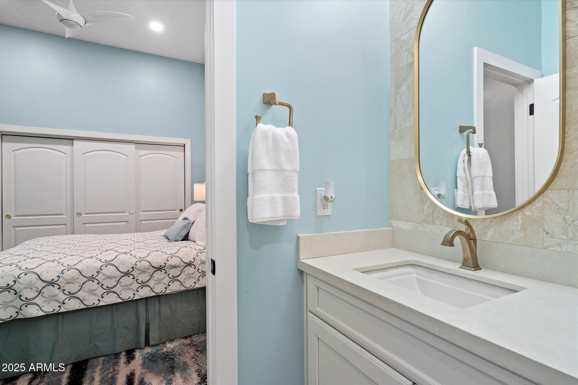 9160 E Wethersfield Road