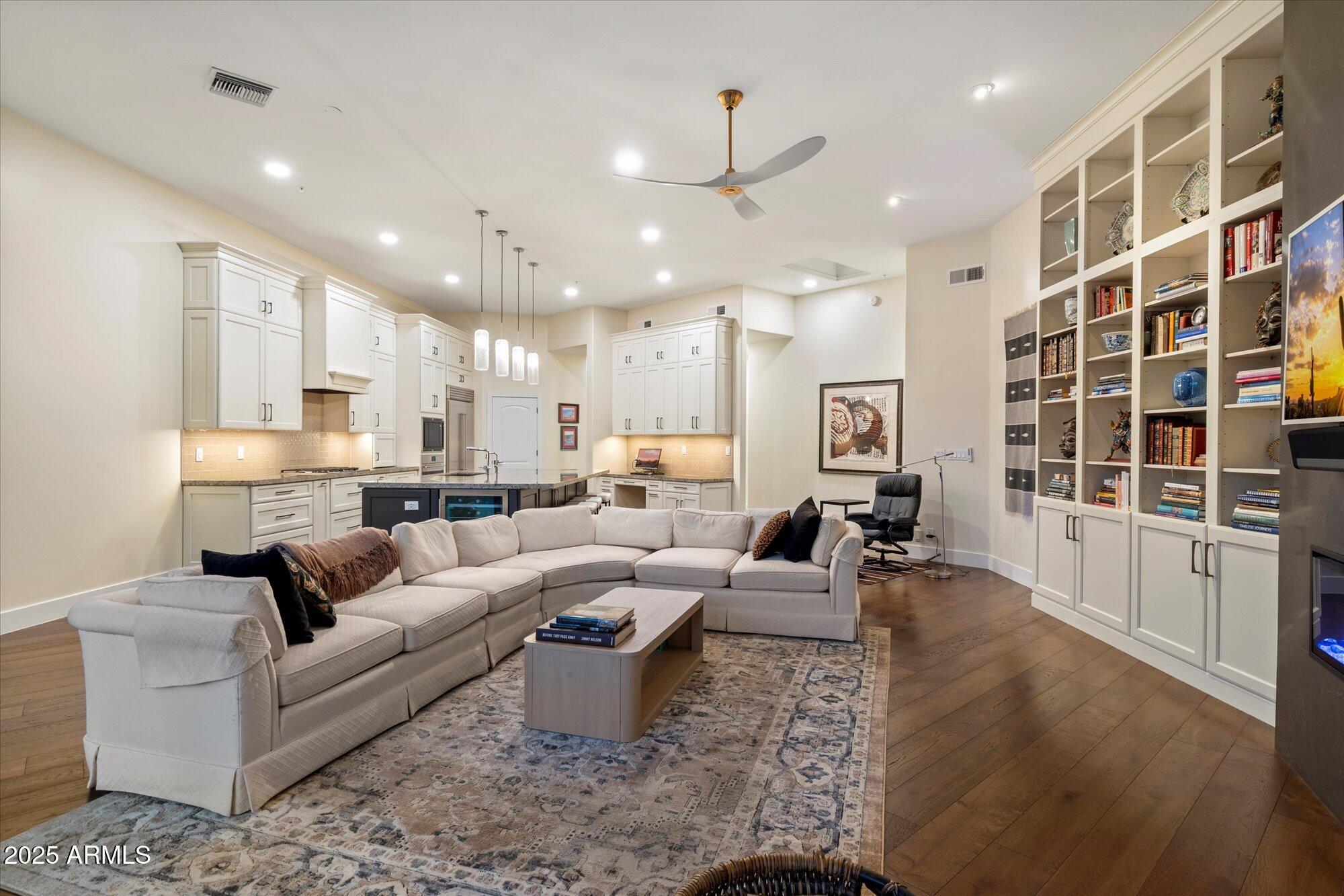 9160 E Wethersfield Road