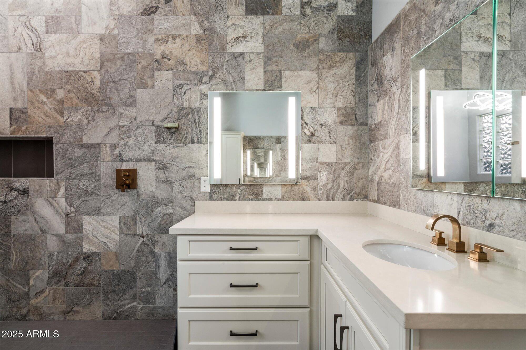 9160 E Wethersfield Road