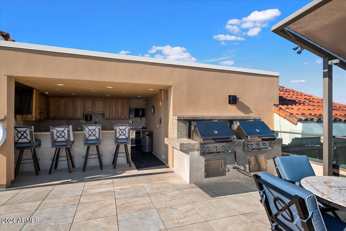7175 E Camelback Road, 107