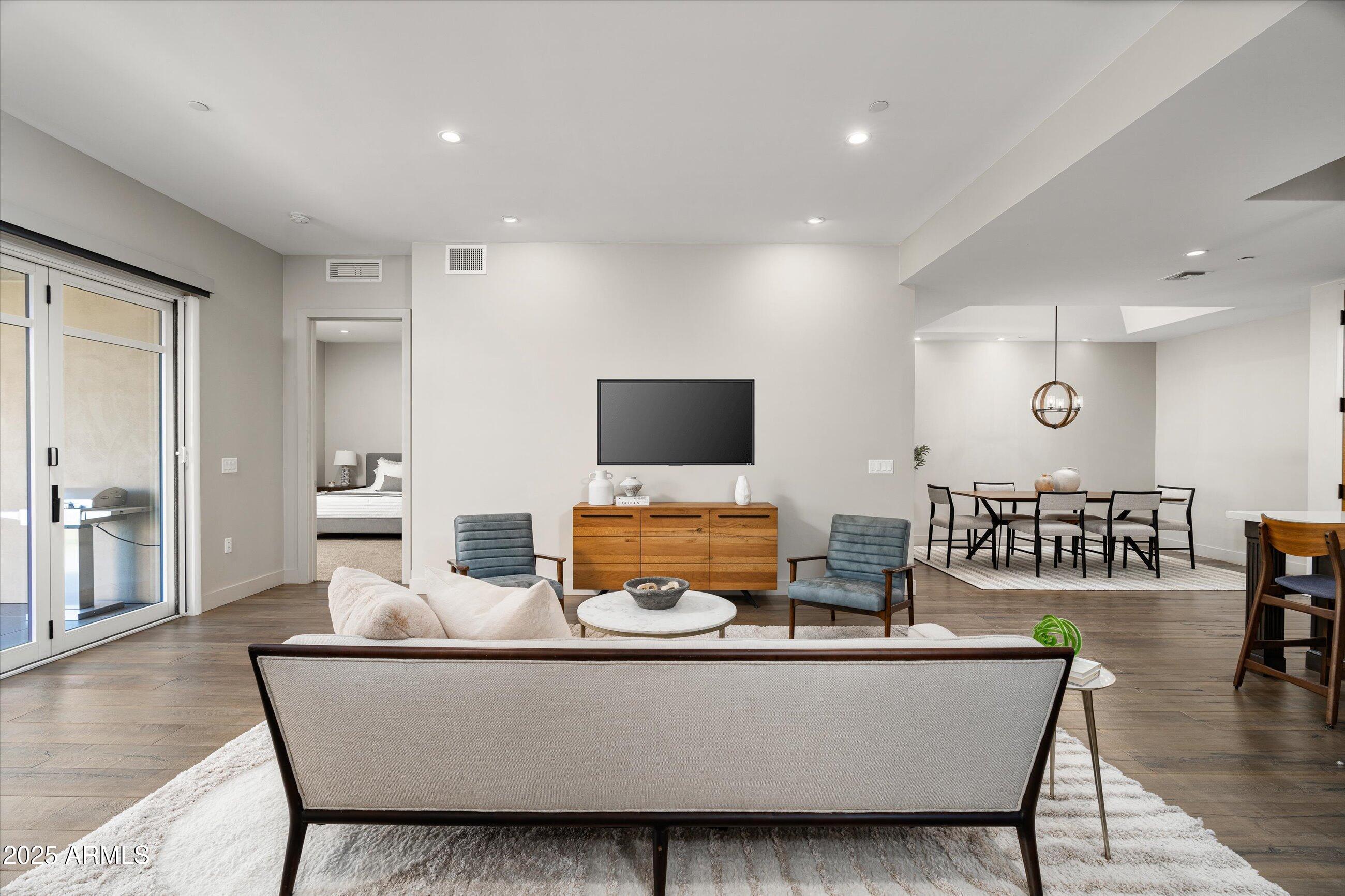 6166 N Scottsdale Road Unit: C3001