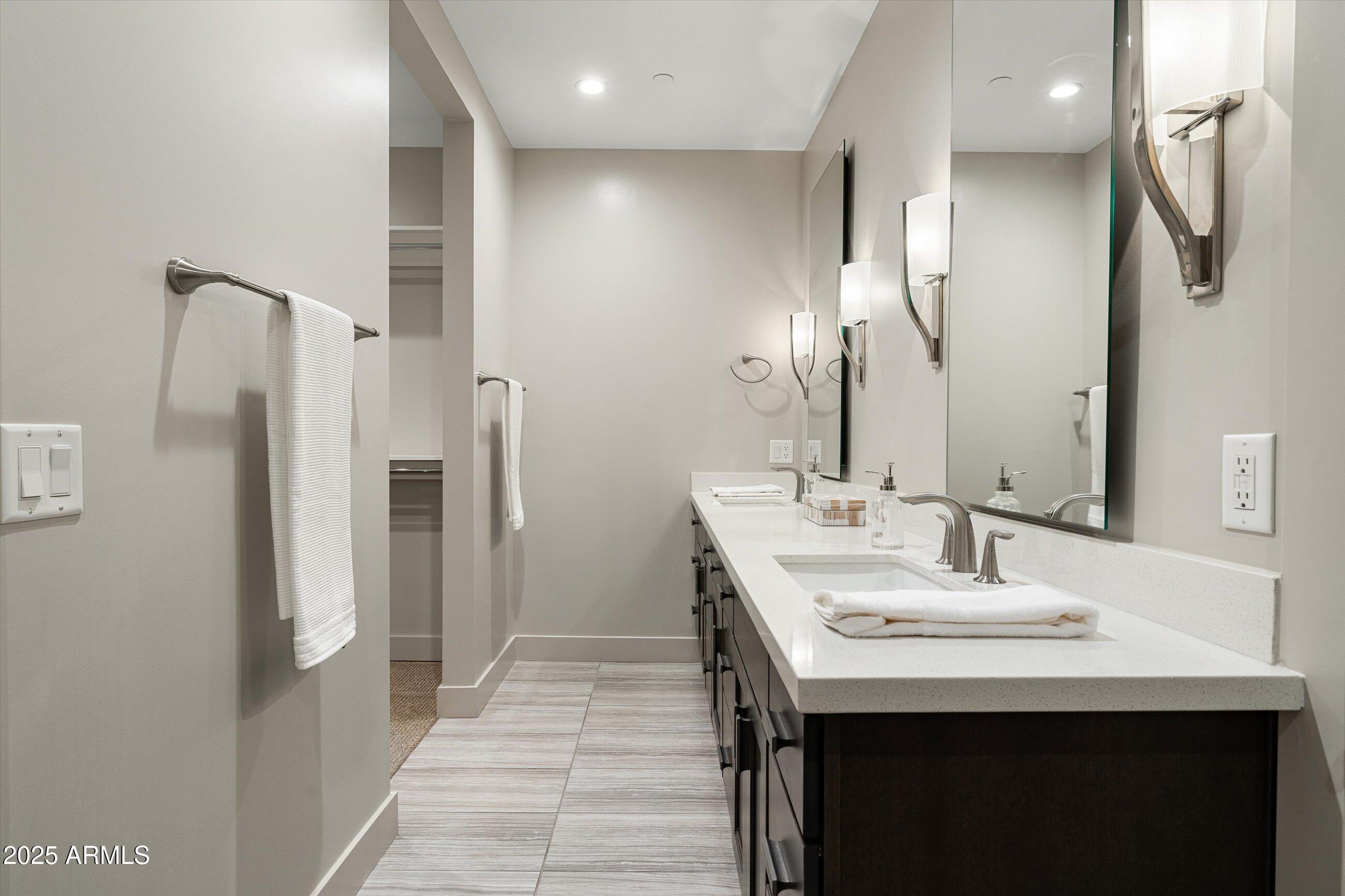 6166 N Scottsdale Road Unit: C3001