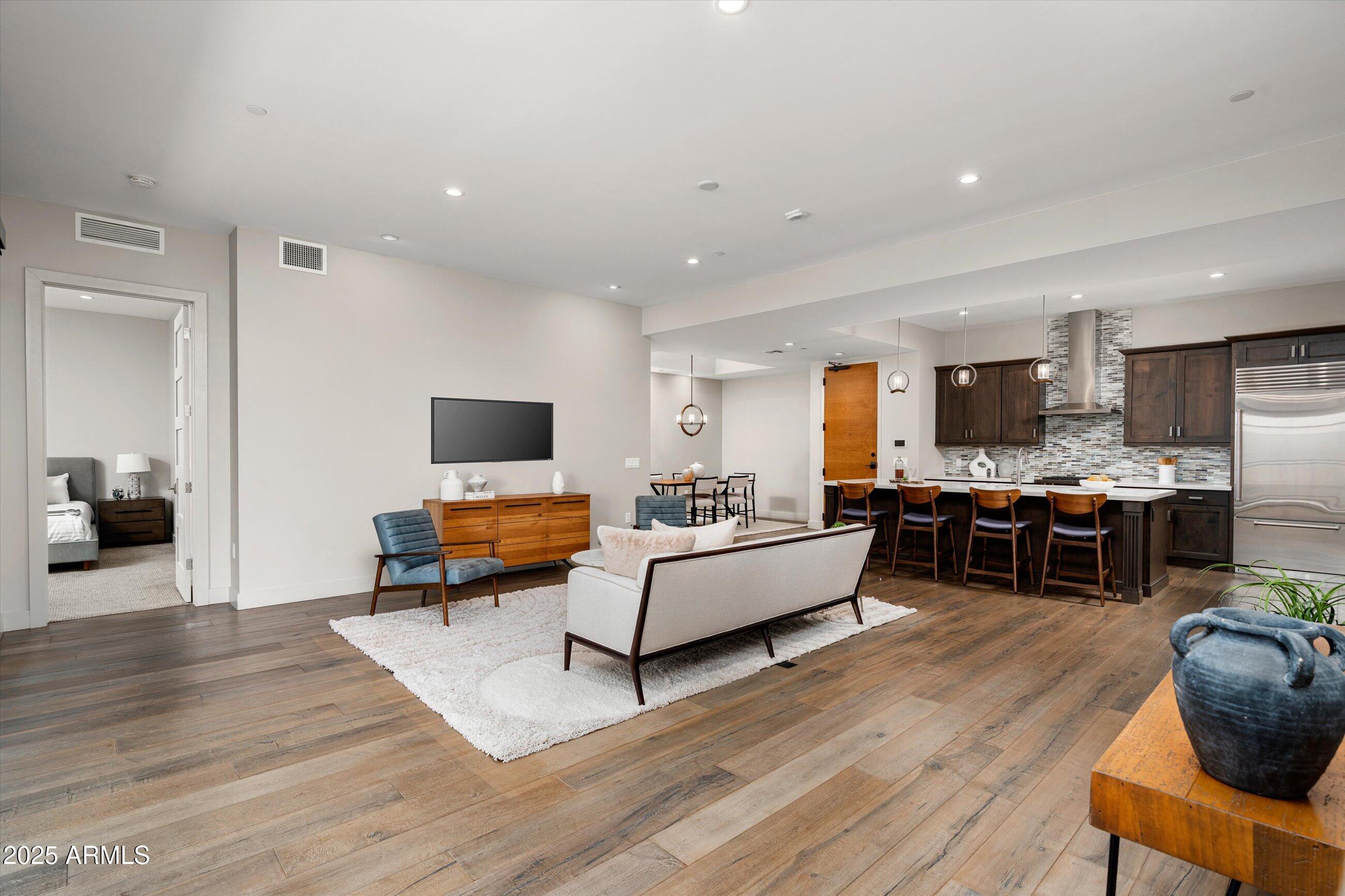 6166 N Scottsdale Road Unit: C3001