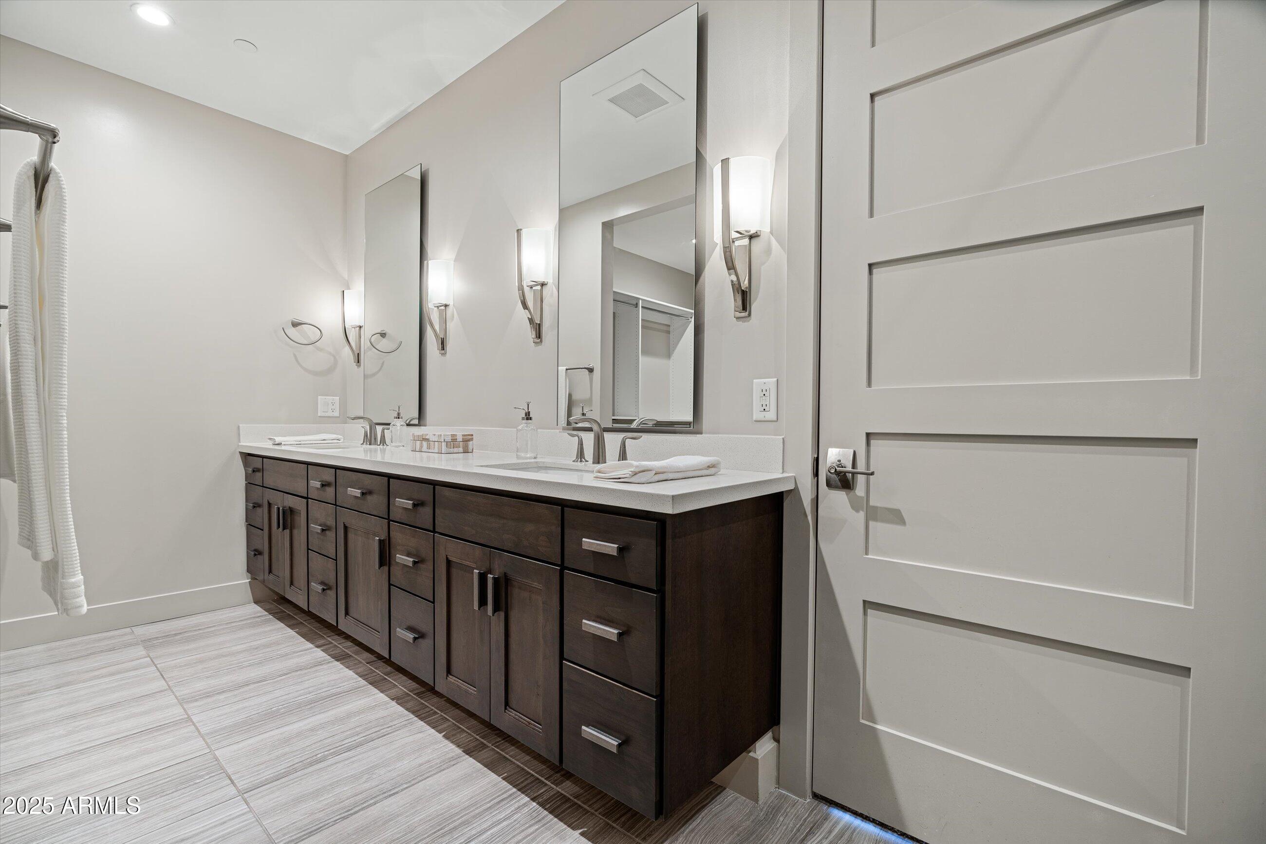 6166 N Scottsdale Road Unit: C3001