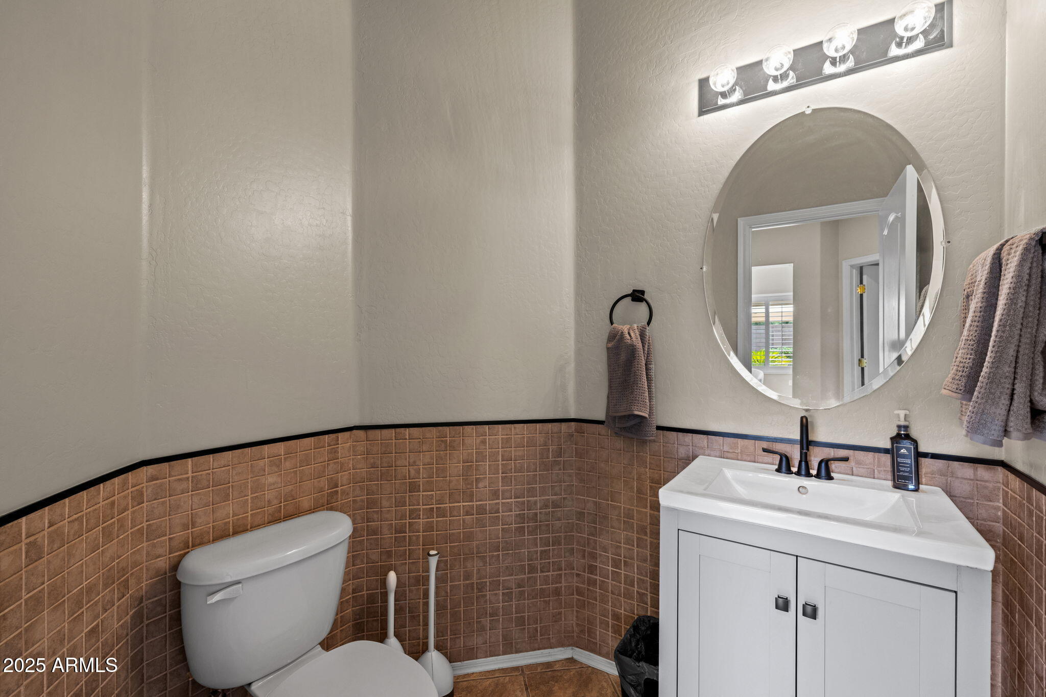 7560 E LELAND Circle