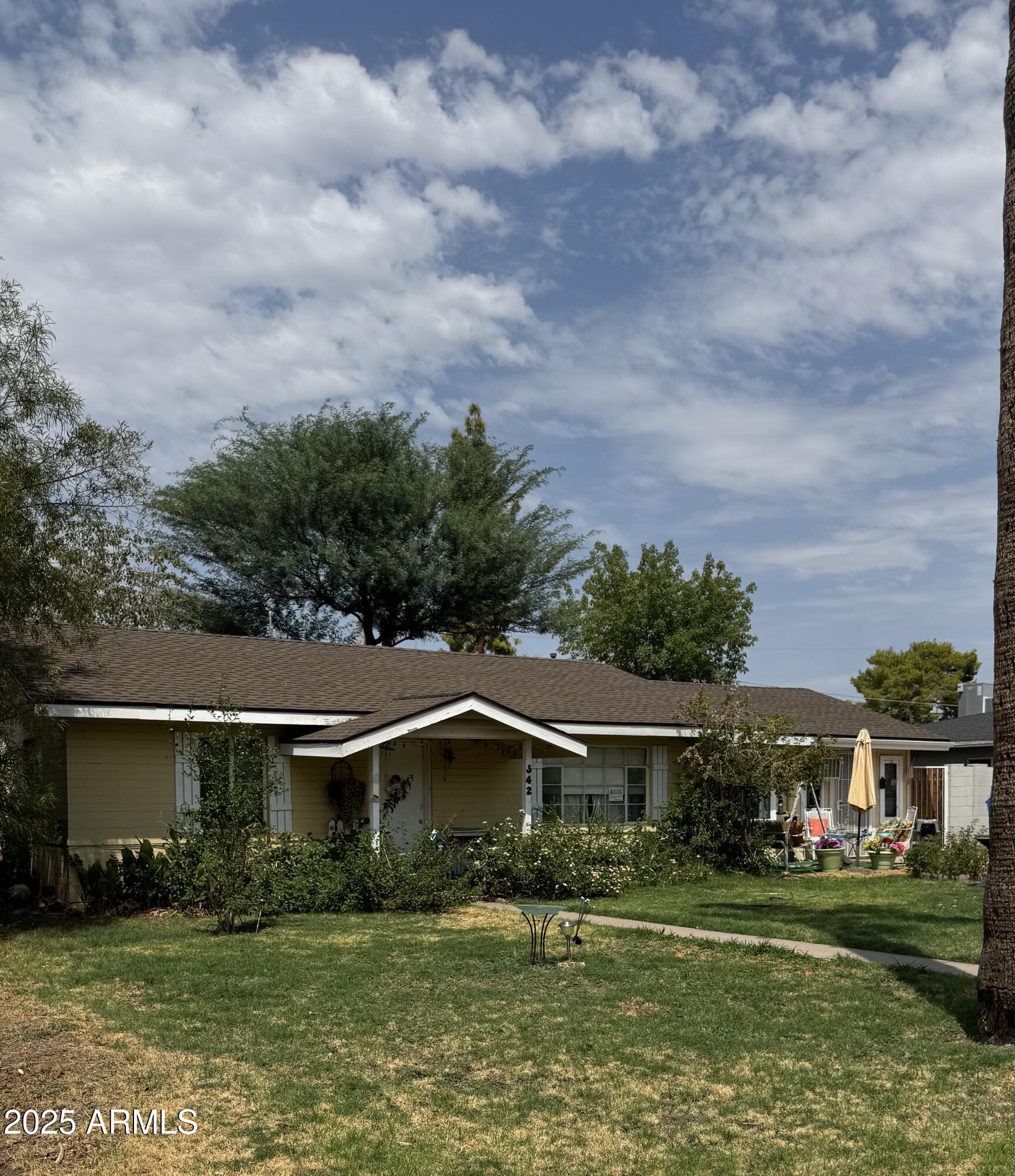 342 E Hayward Avenue