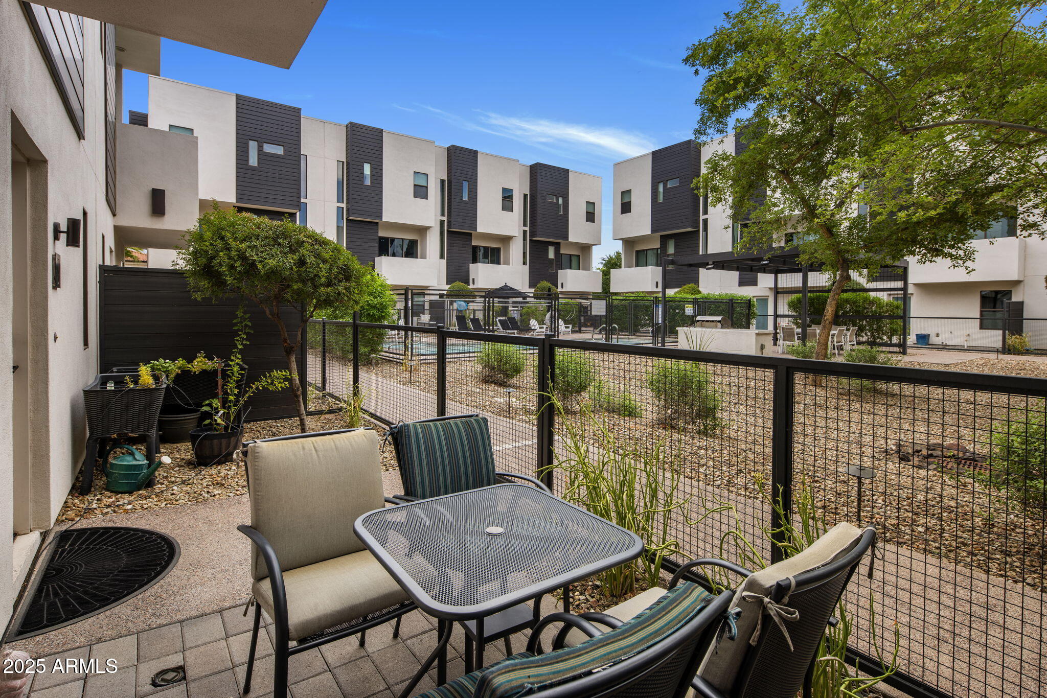 325 E CORONADO Road, 19