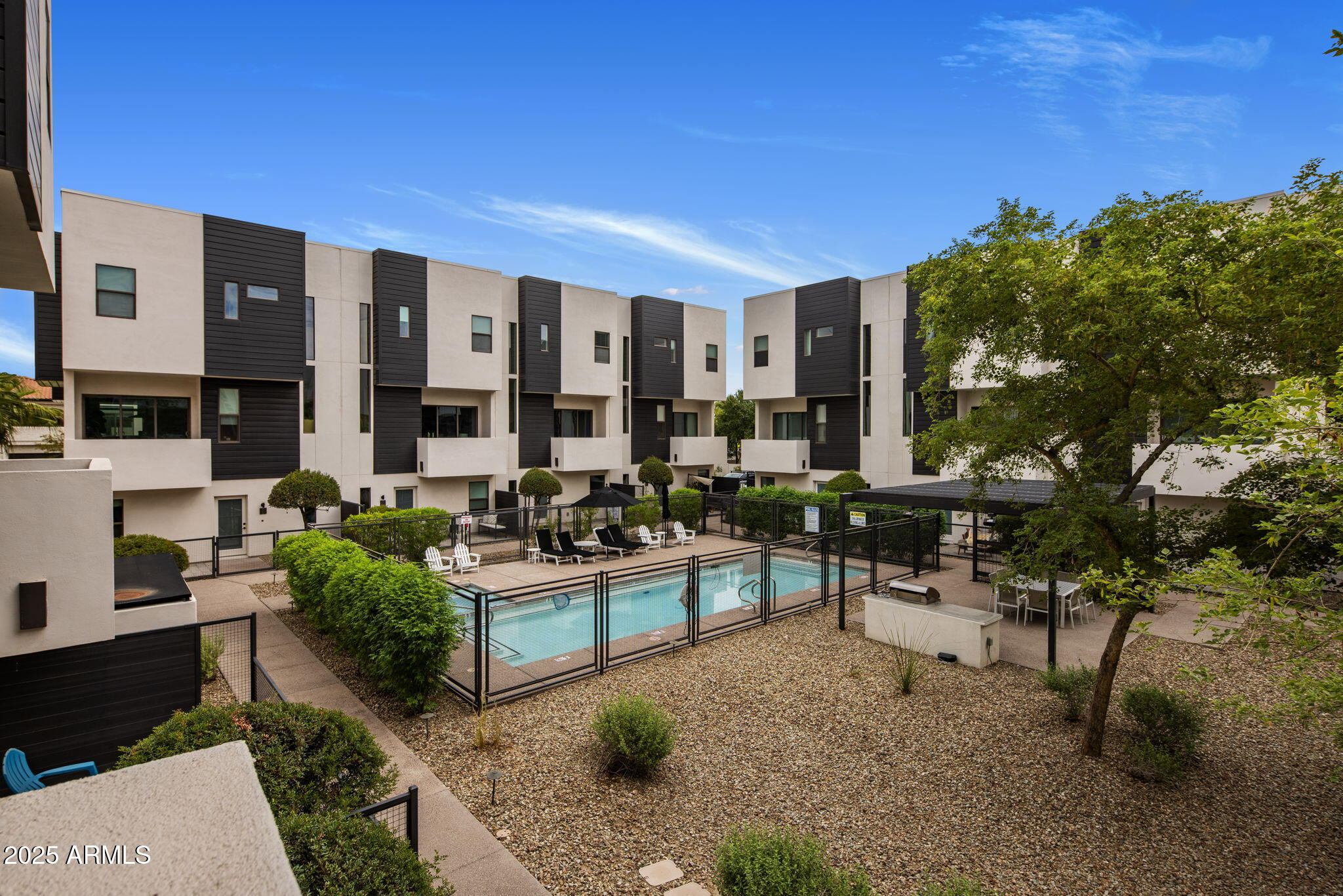 325 E CORONADO Road, 19