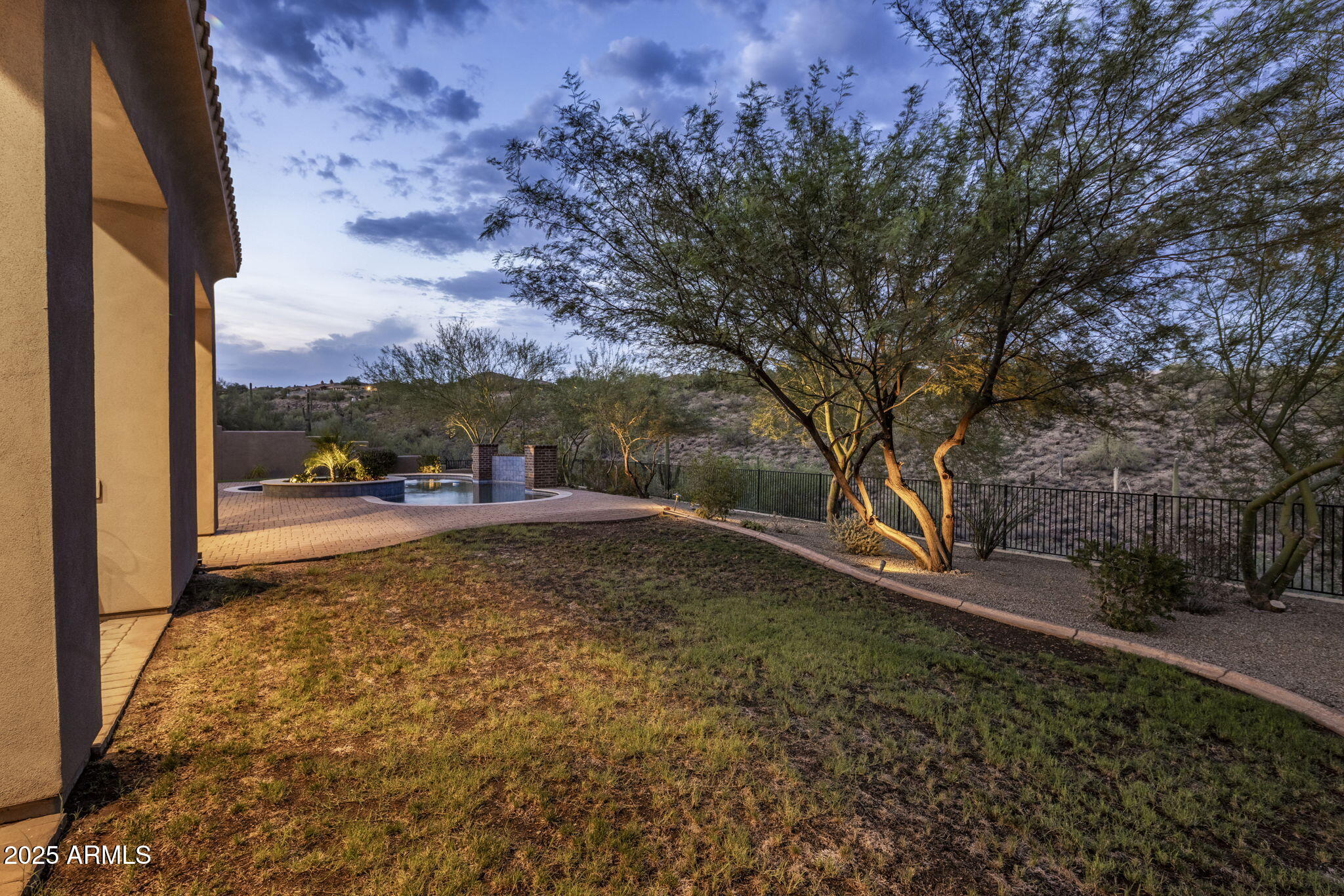 11885 N SUNSET VISTA Drive