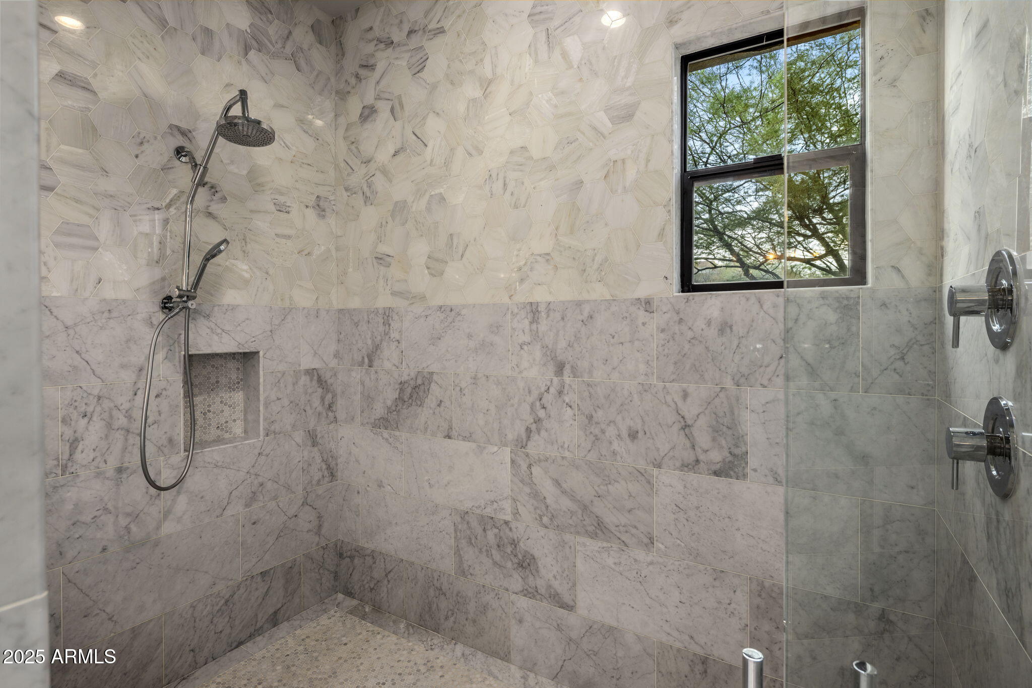 11885 N SUNSET VISTA Drive