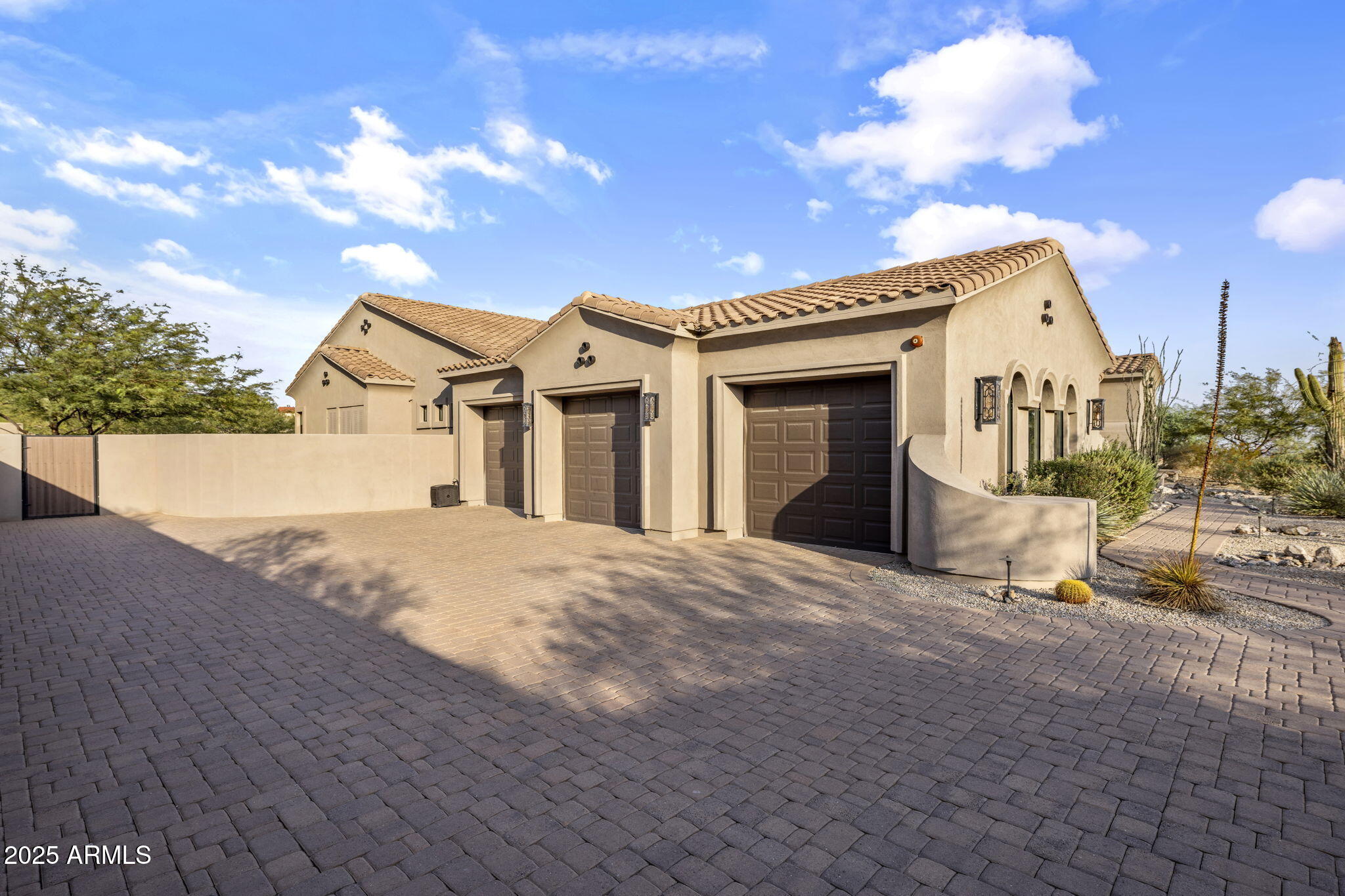 11885 N SUNSET VISTA Drive