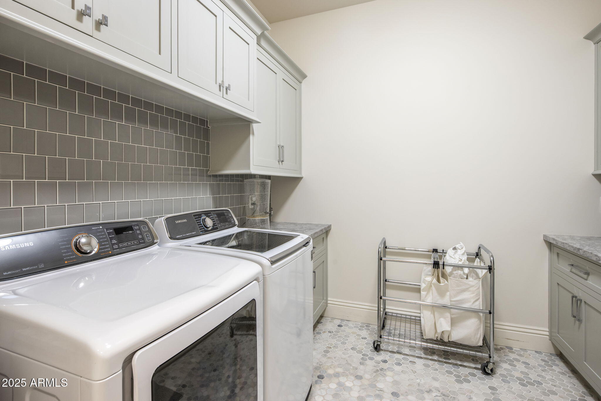 11885 N SUNSET VISTA Drive