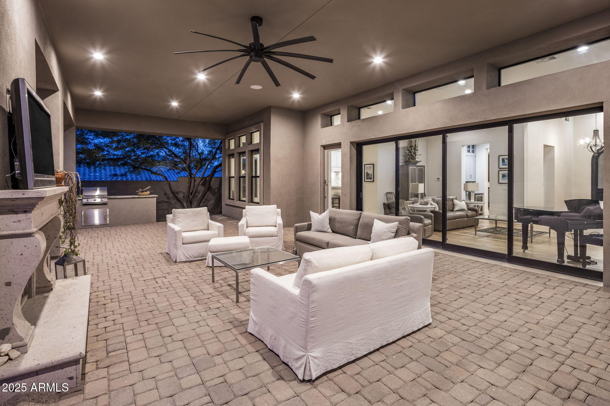 11885 N SUNSET VISTA Drive