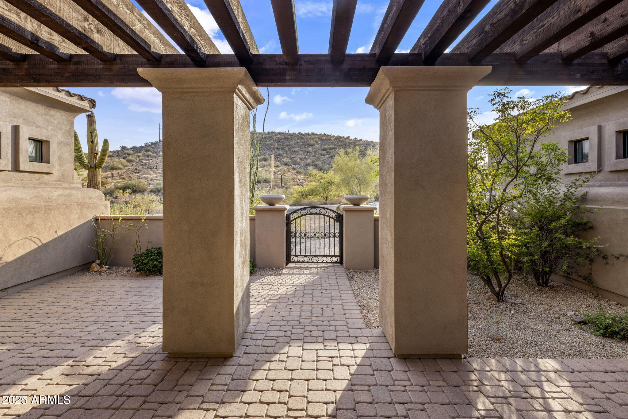 11885 N SUNSET VISTA Drive