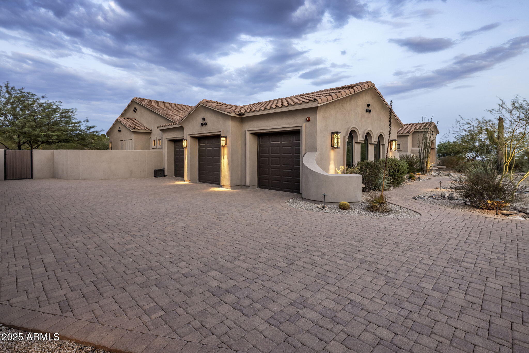 11885 N SUNSET VISTA Drive