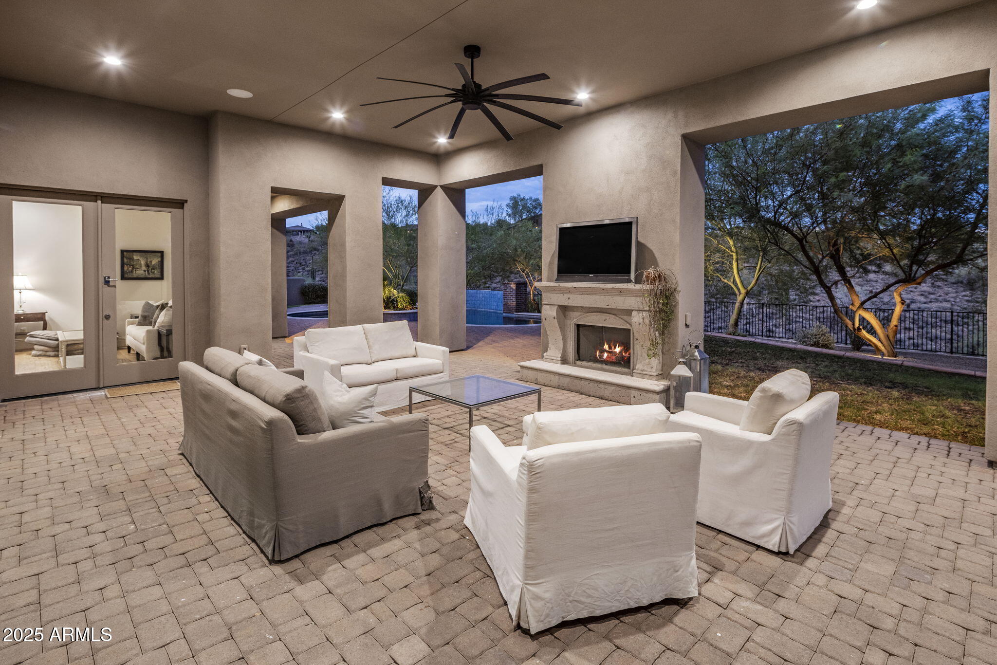 11885 N SUNSET VISTA Drive