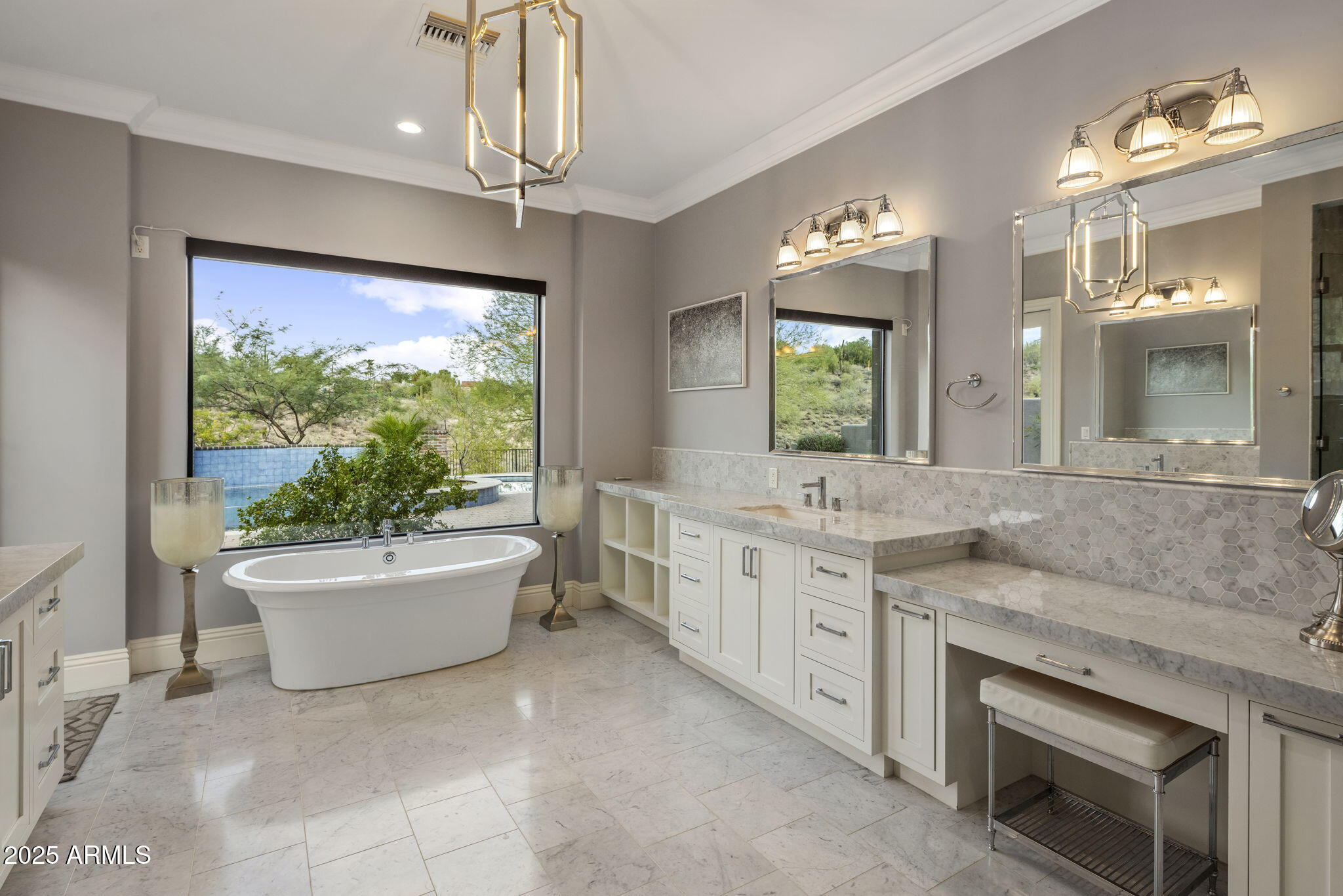 11885 N SUNSET VISTA Drive