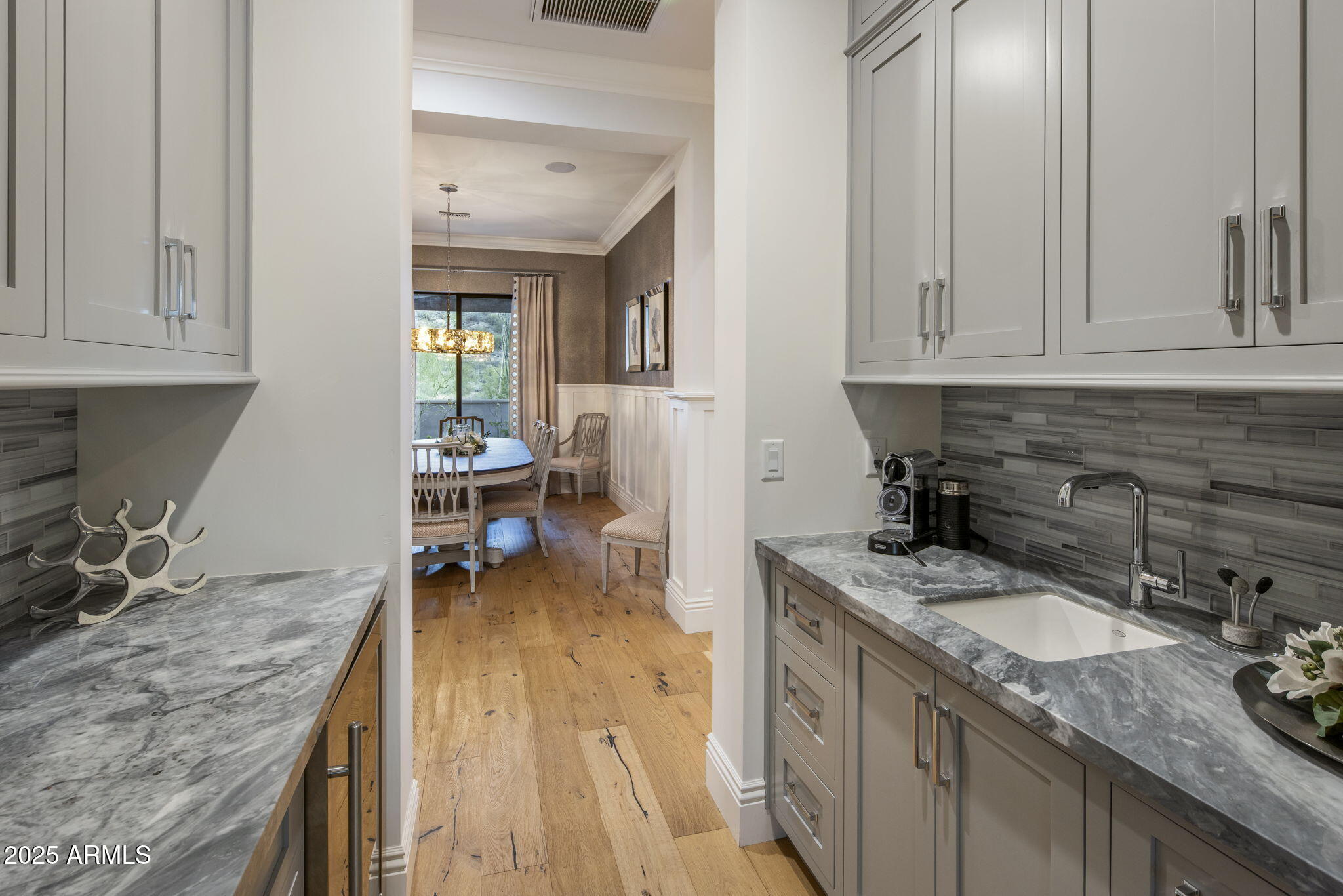 11885 N SUNSET VISTA Drive