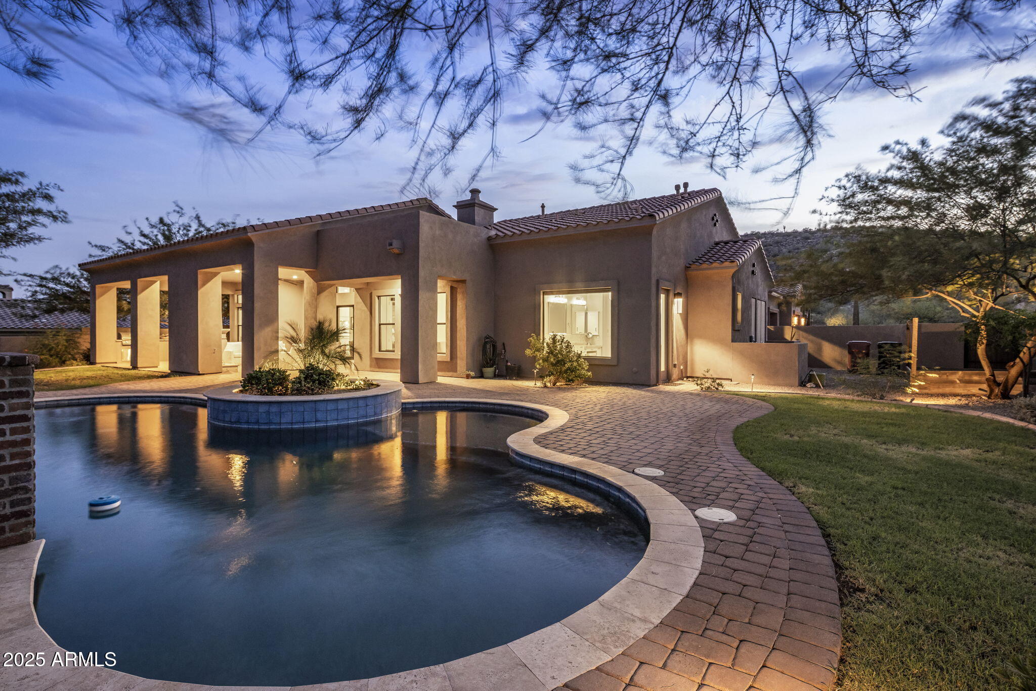 11885 N SUNSET VISTA Drive