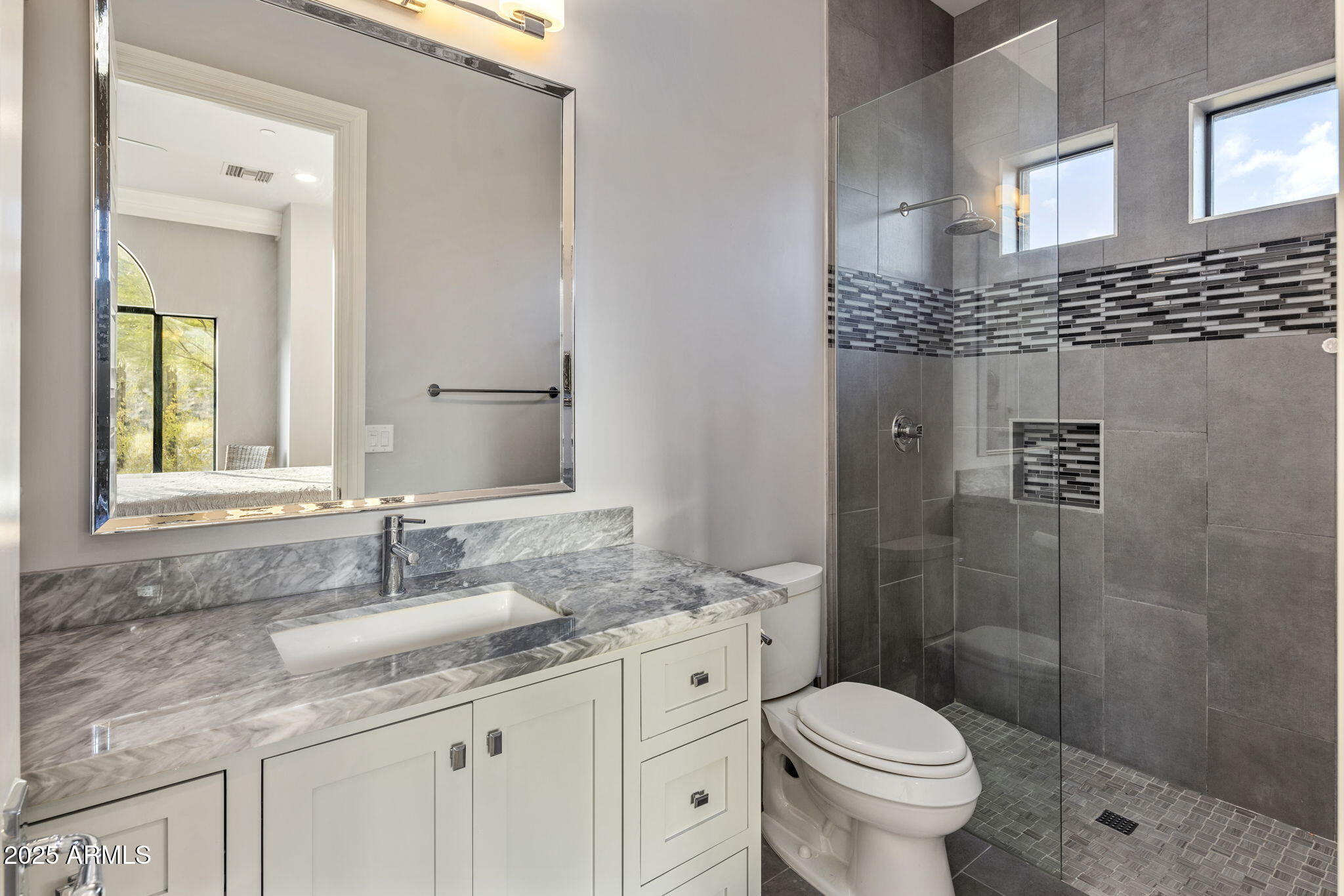 11885 N SUNSET VISTA Drive