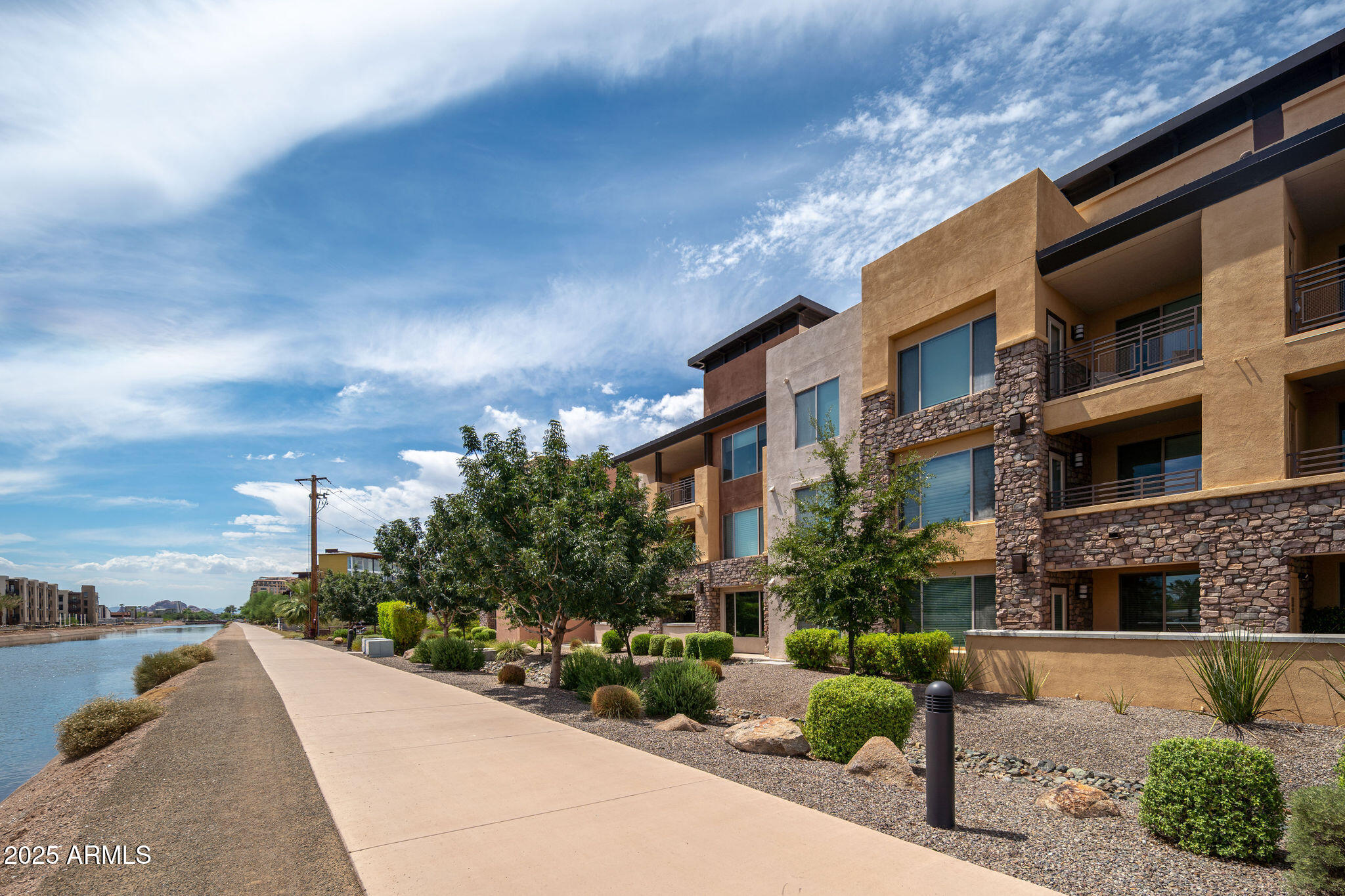 4803 N WOODMERE FAIRWAY, 1008