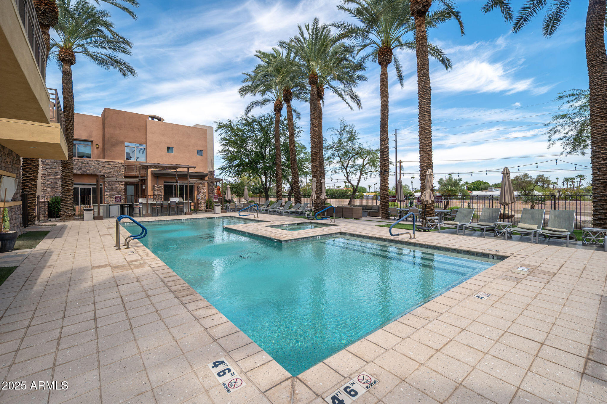 4803 N WOODMERE FAIRWAY, 1008