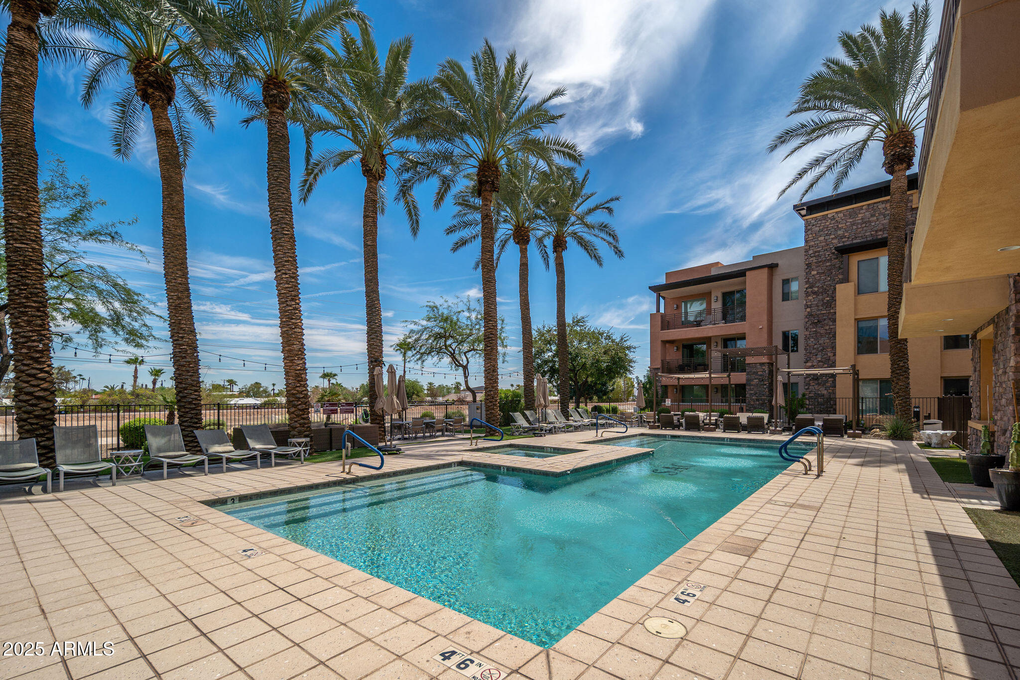 4803 N WOODMERE FAIRWAY, 1008