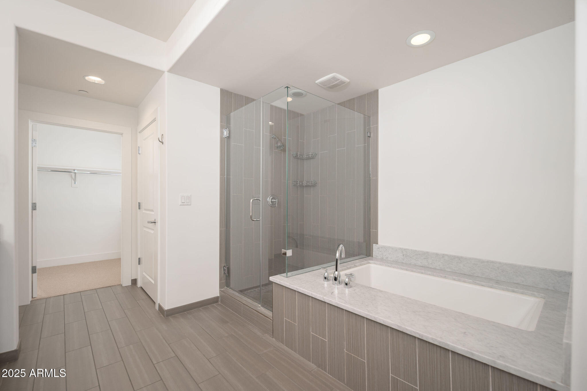 4803 N WOODMERE FAIRWAY, 1008