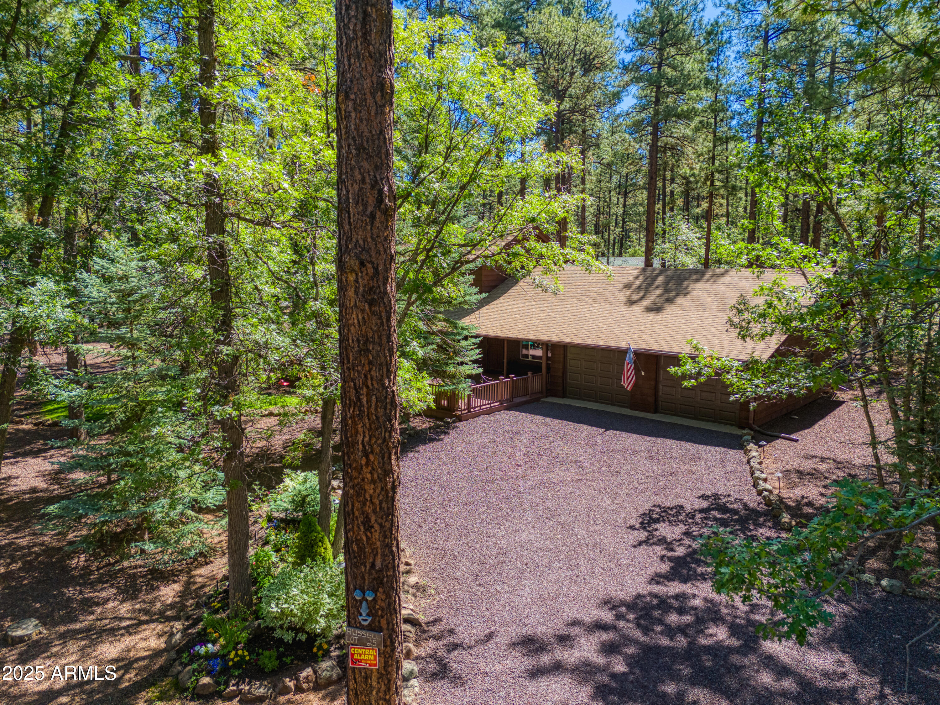 3547 Woodpecker Lane