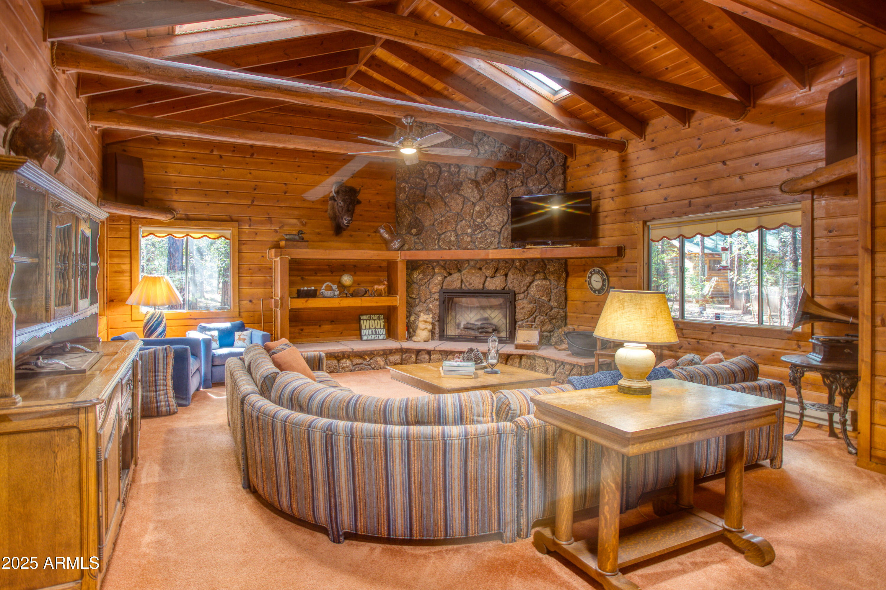 3547 Woodpecker Lane