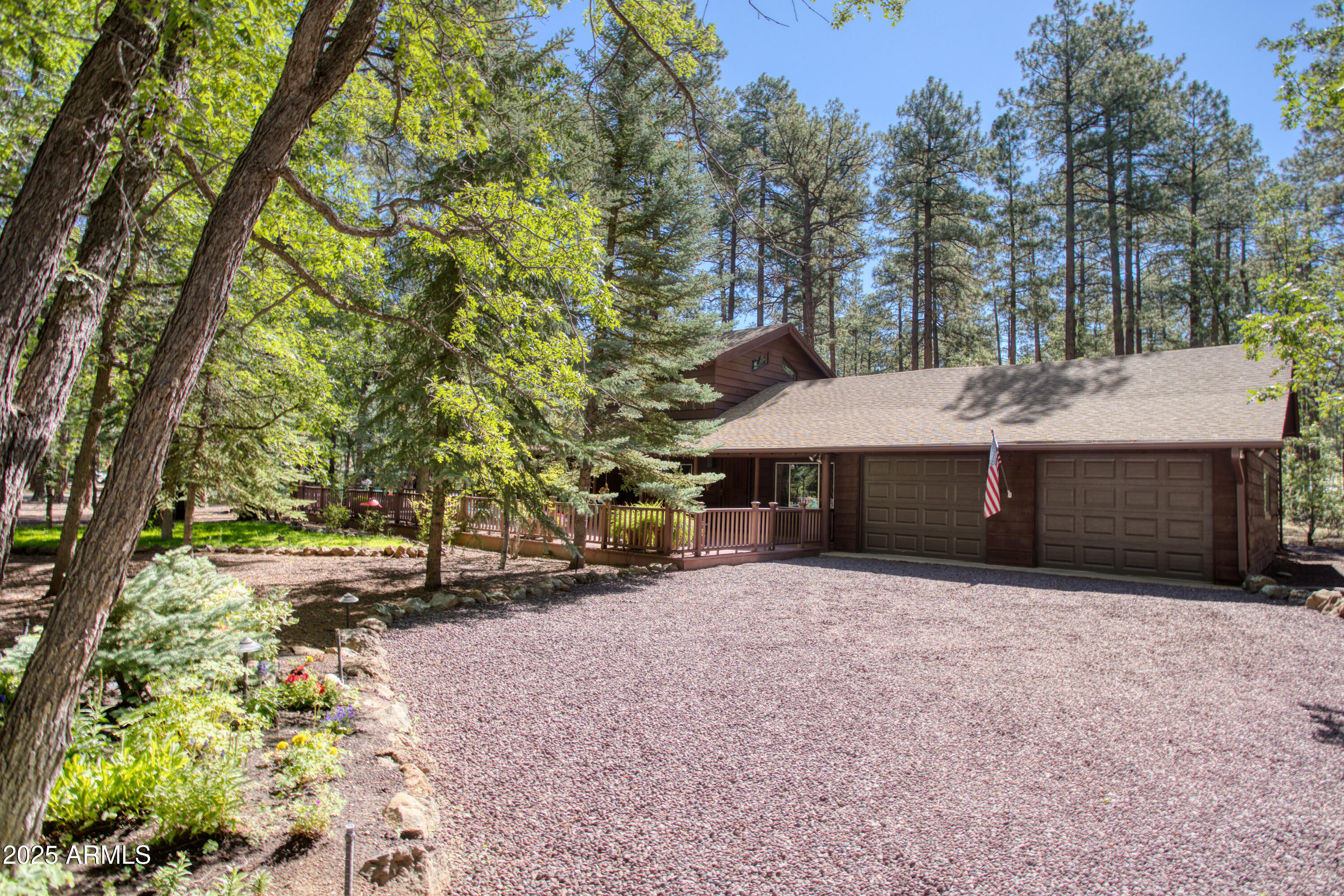 3547 Woodpecker Lane