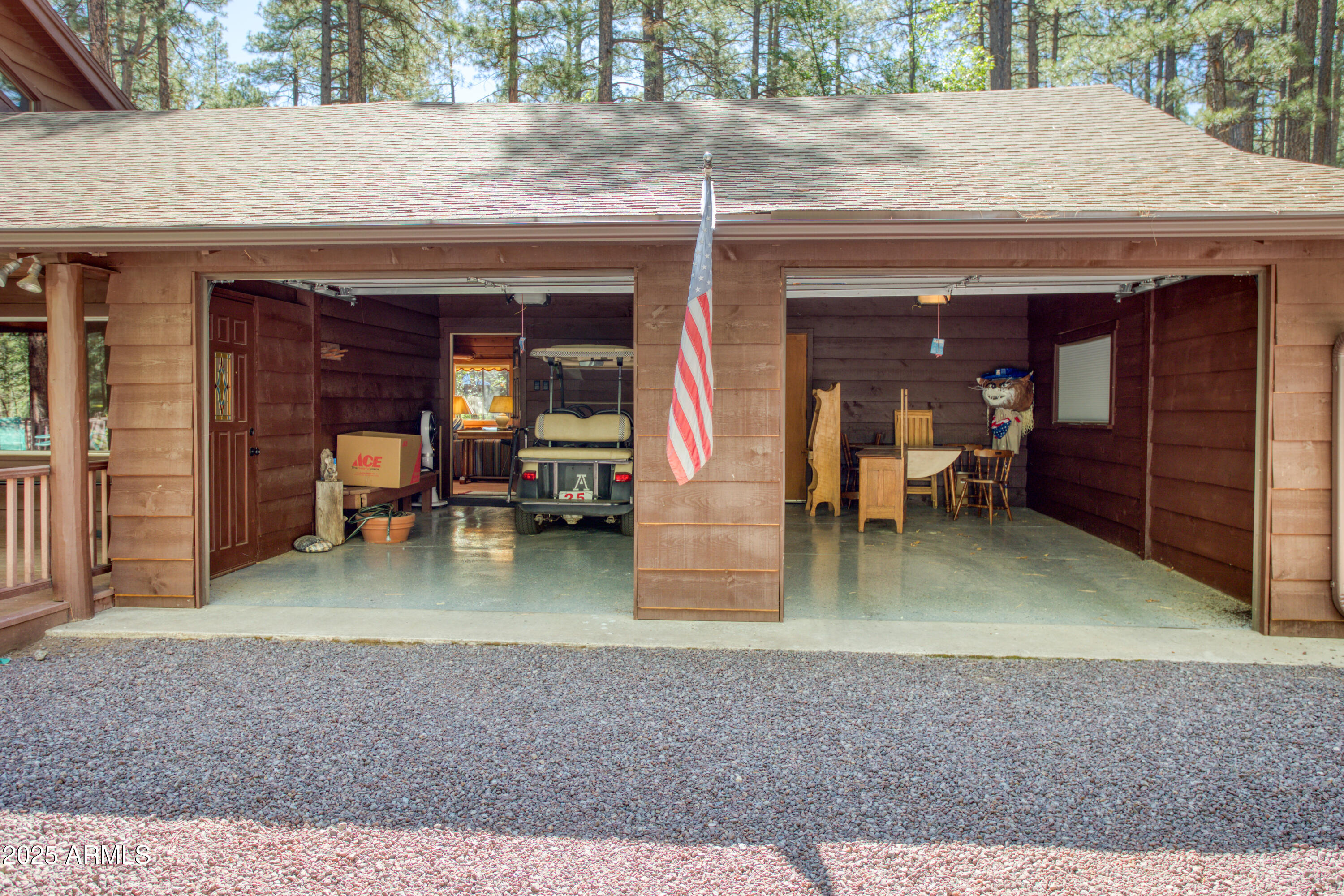 3547 Woodpecker Lane