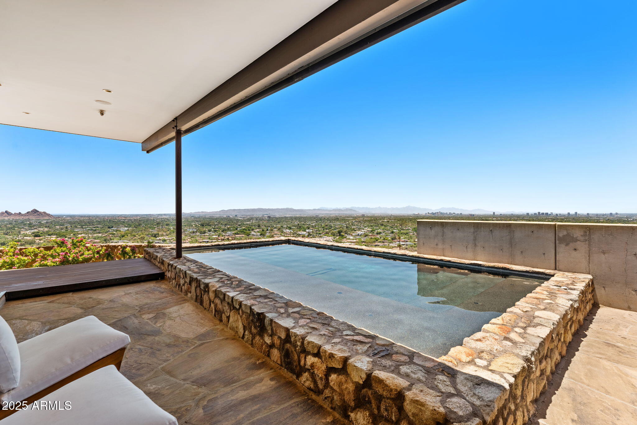 4925 E RED ROCK Drive, 43