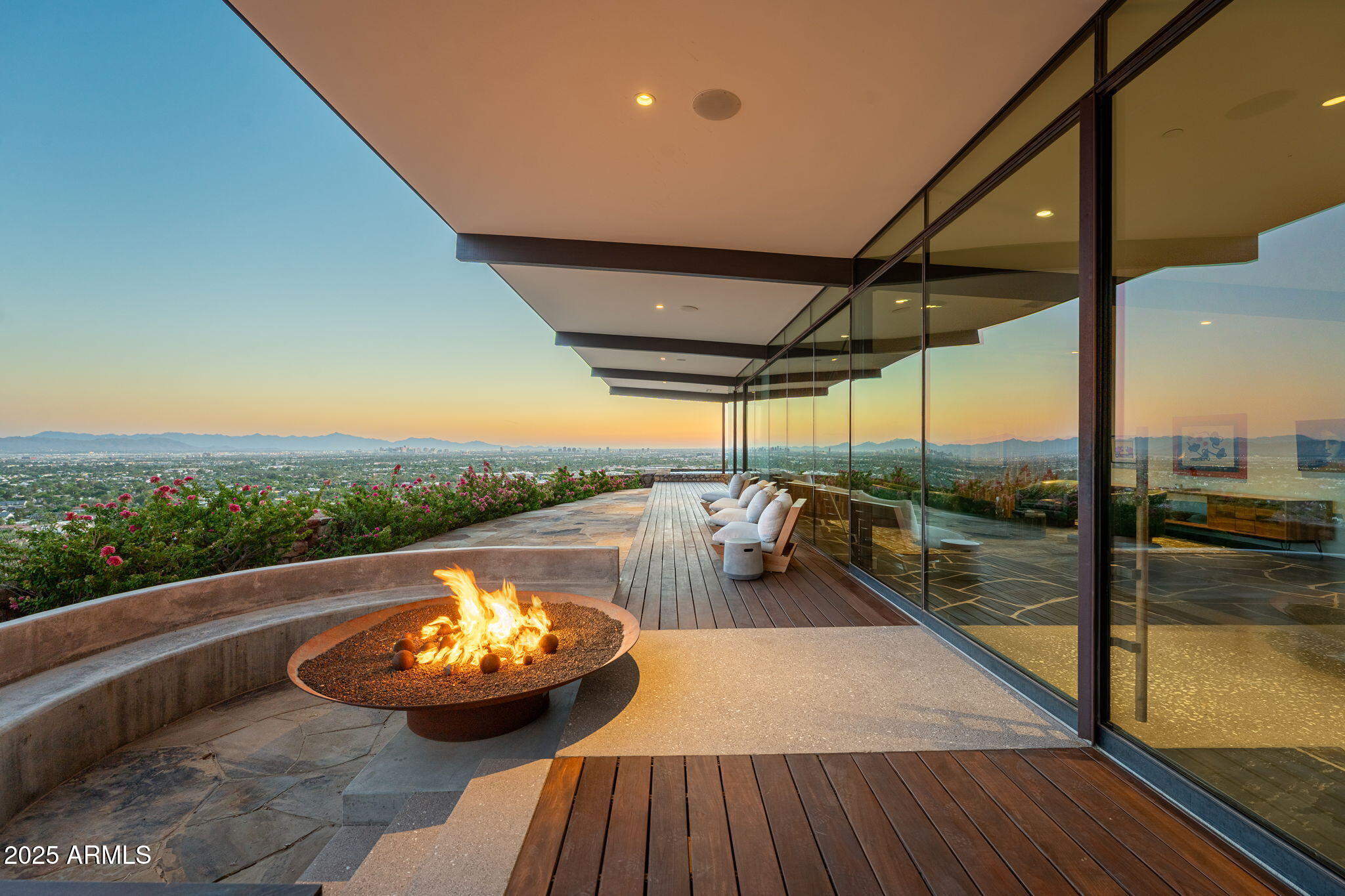 4925 E RED ROCK Drive, 43