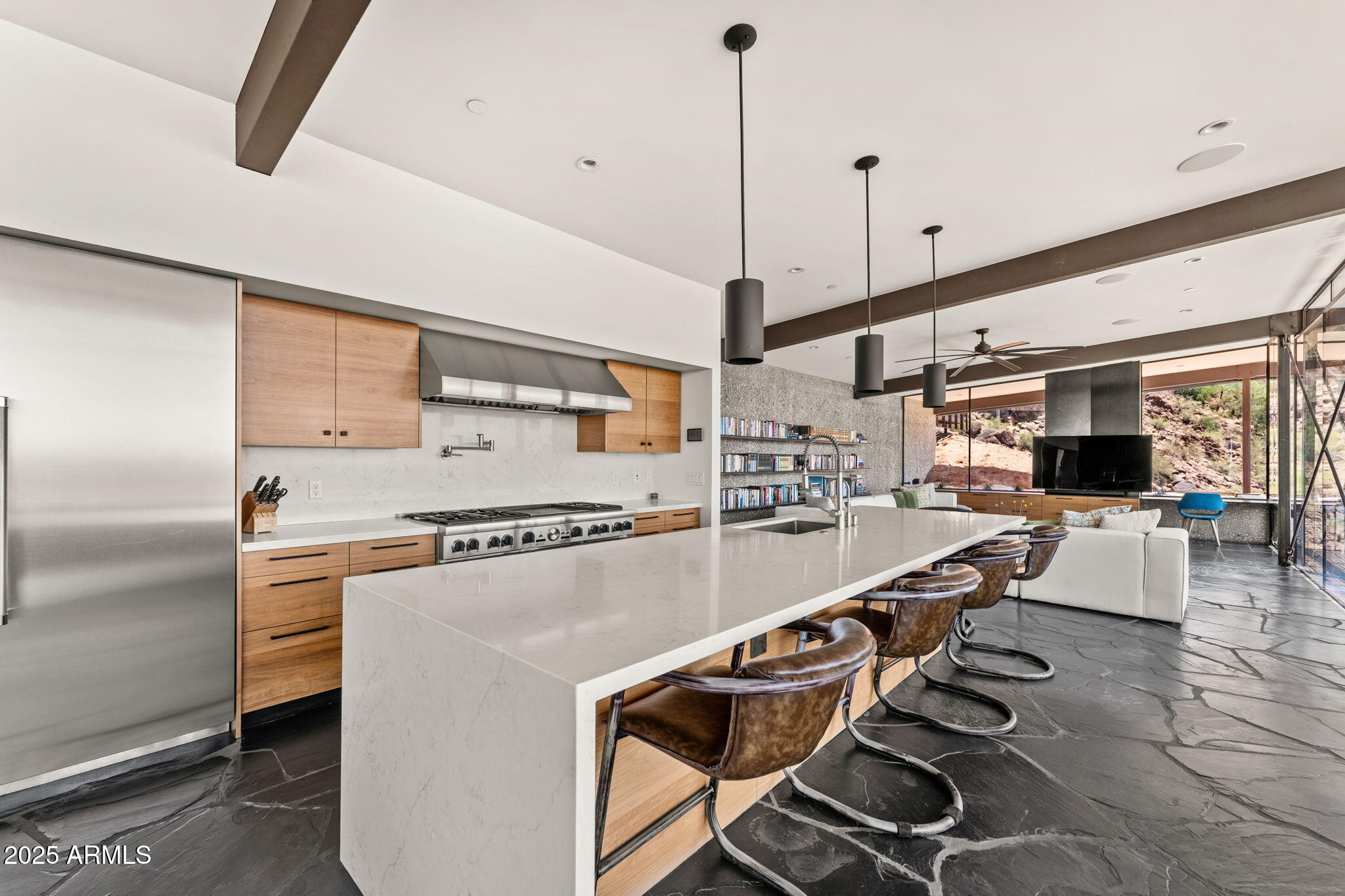 4925 E RED ROCK Drive, 43