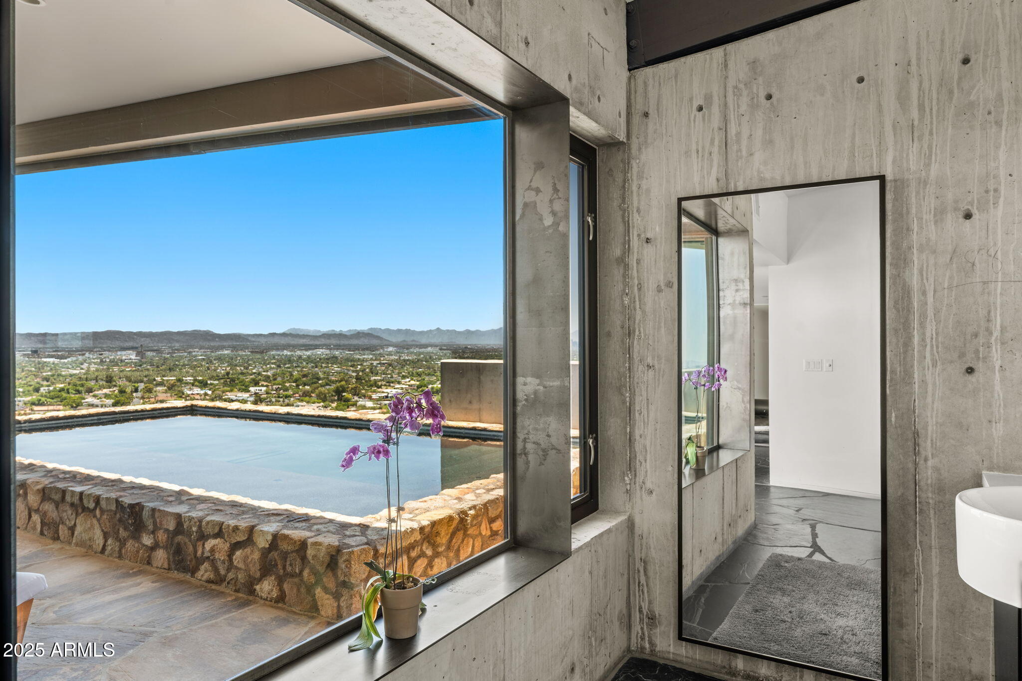 4925 E RED ROCK Drive, 43