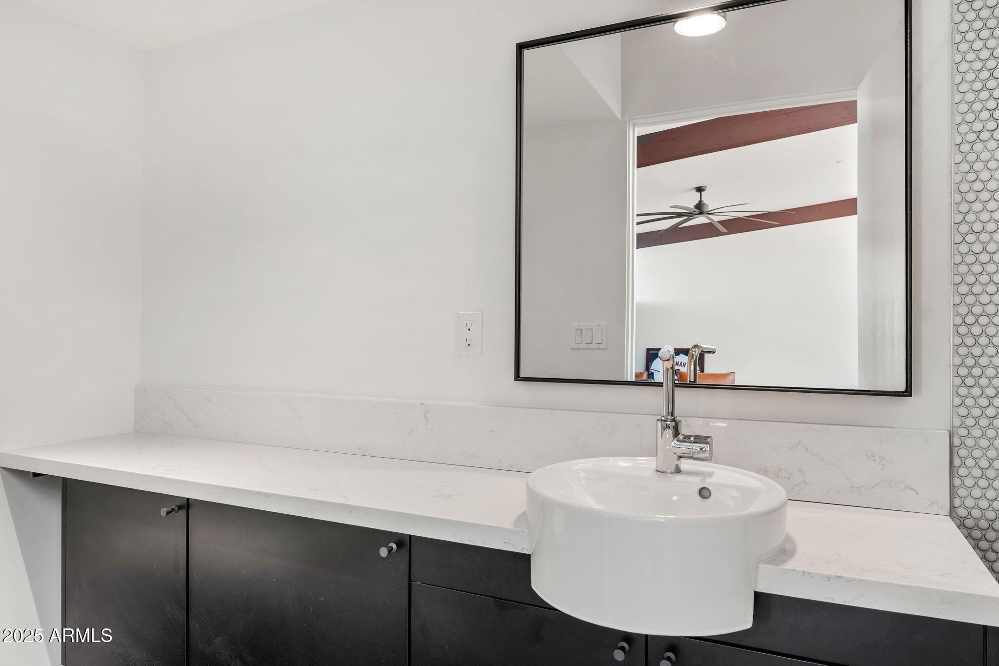 4925 E RED ROCK Drive, 43