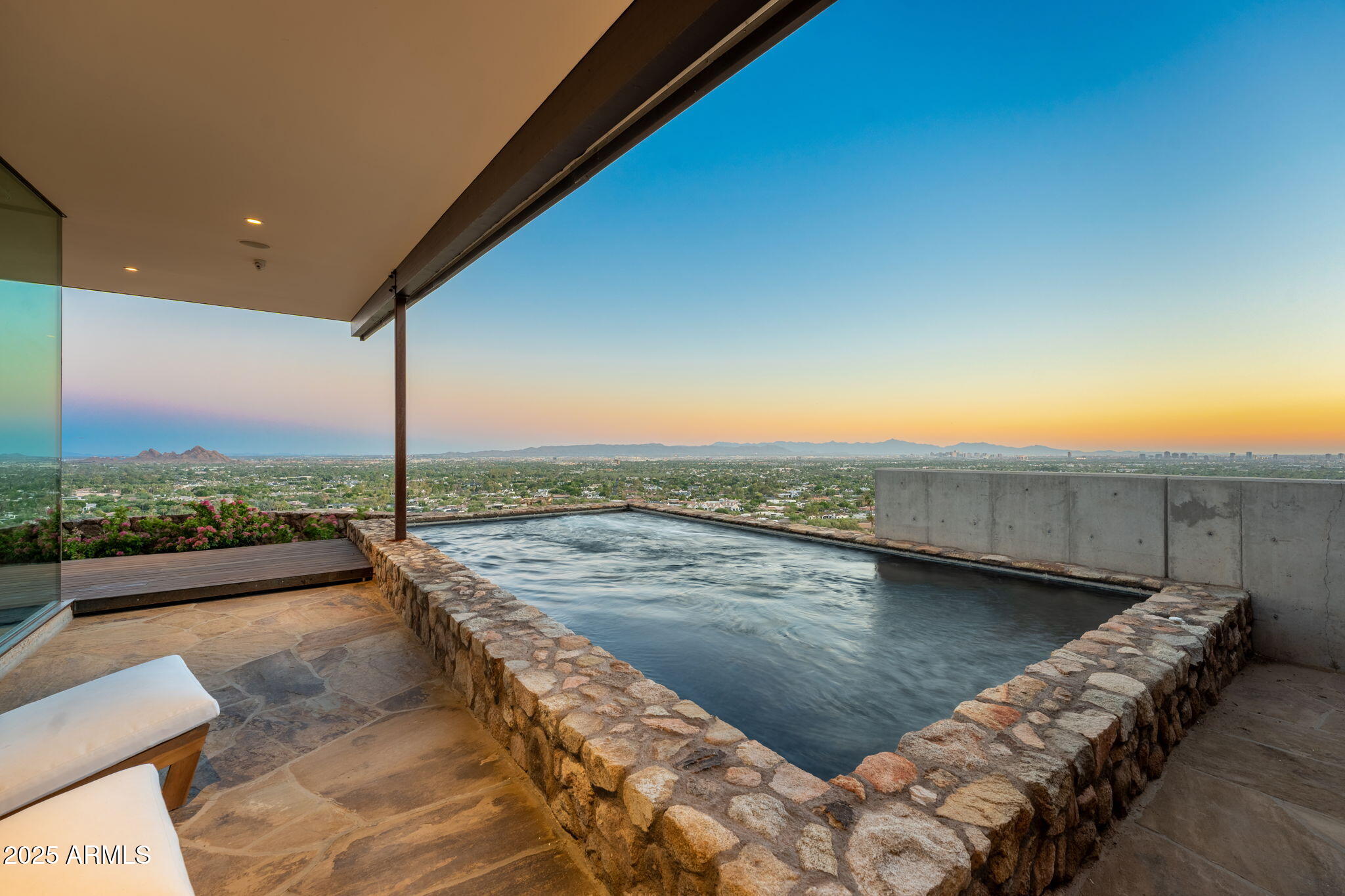 4925 E RED ROCK Drive, 43