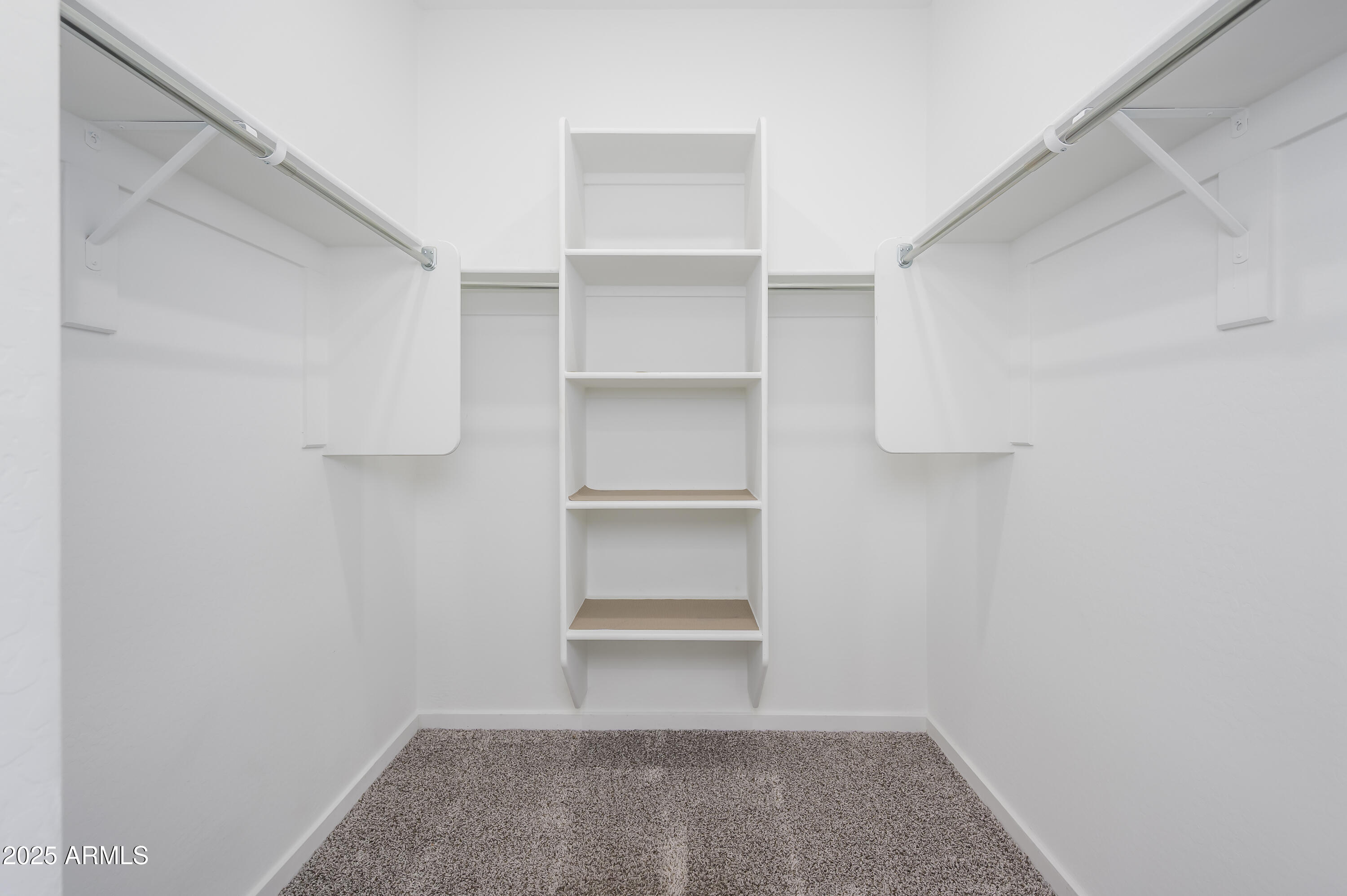 4402 W STICKLEAF Way