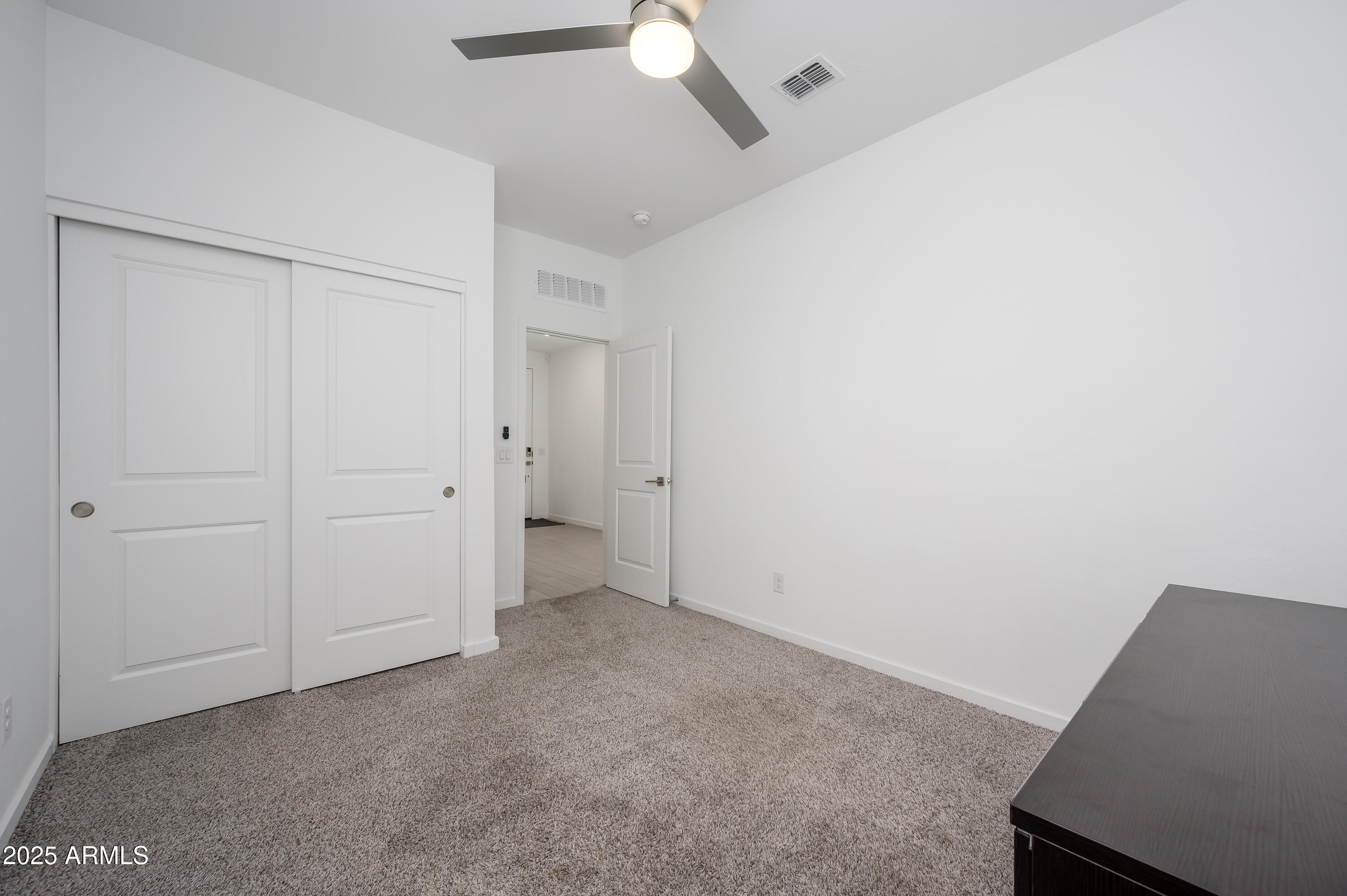 4402 W STICKLEAF Way