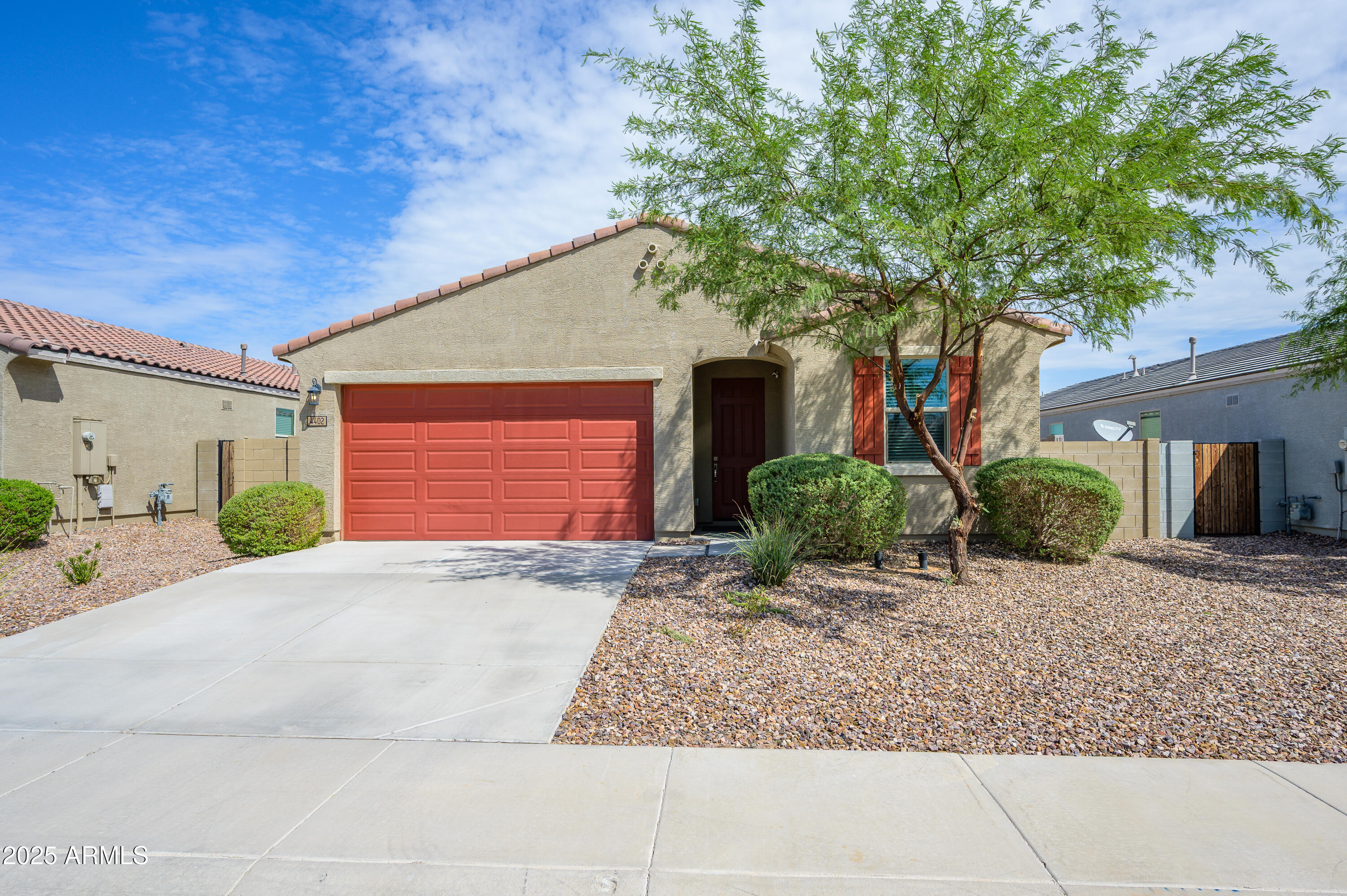 4402 W STICKLEAF Way