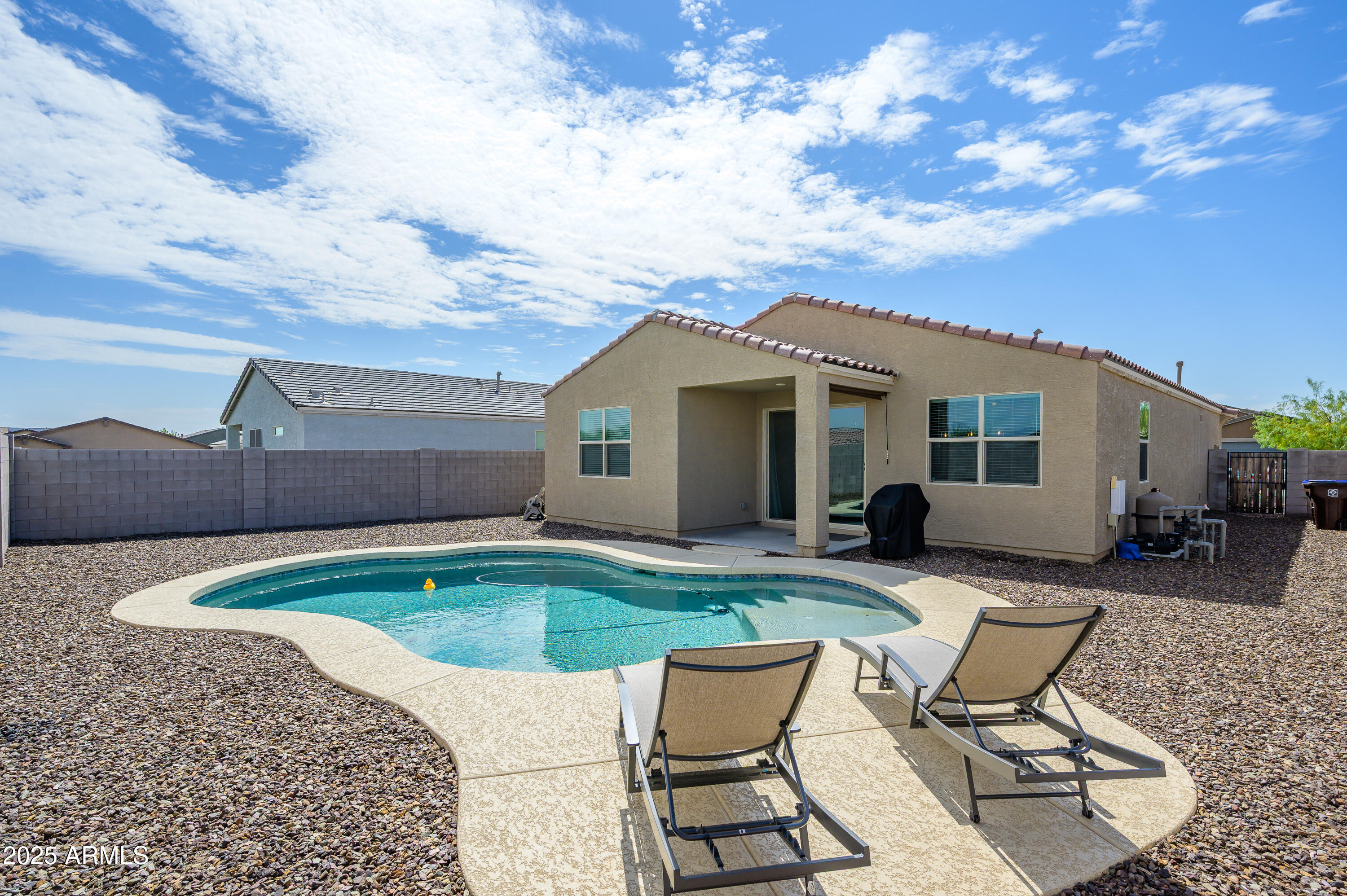 4402 W STICKLEAF Way