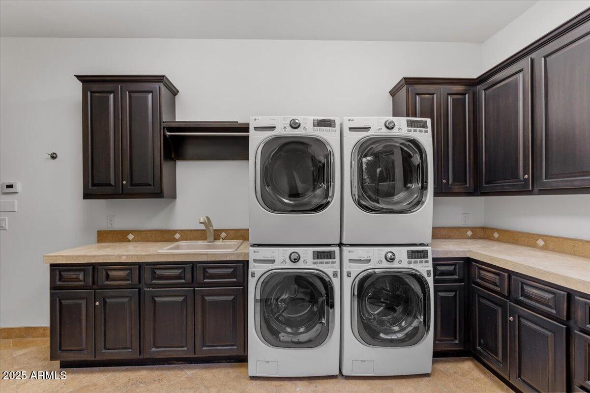 6207 E INDIAN BEND Road