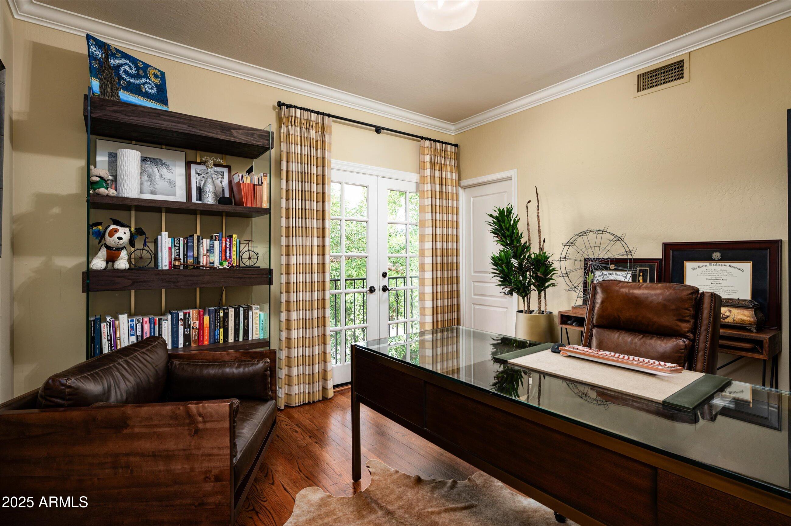 17 W SIERRA VISTA Drive