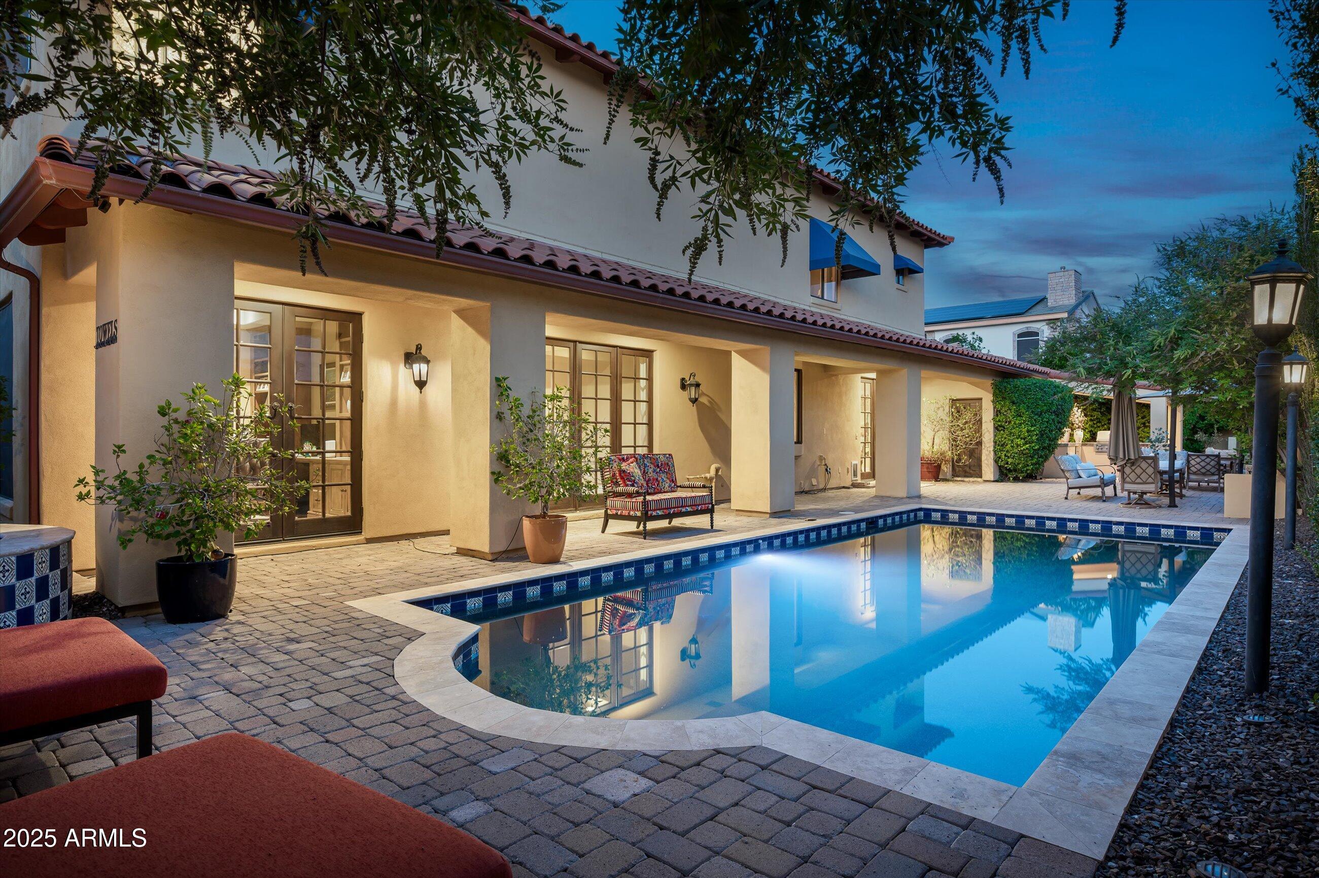 17 W SIERRA VISTA Drive