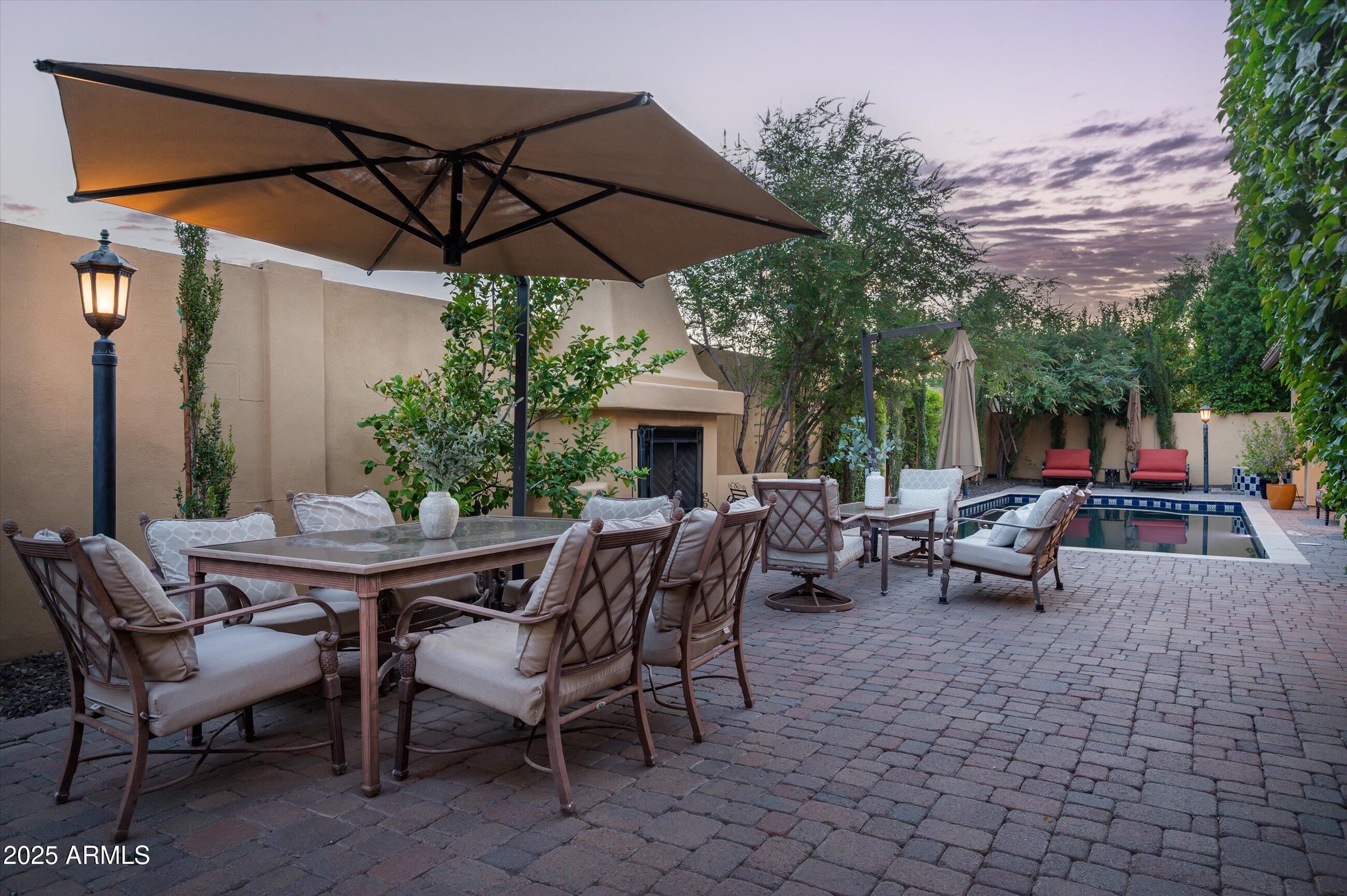 17 W SIERRA VISTA Drive