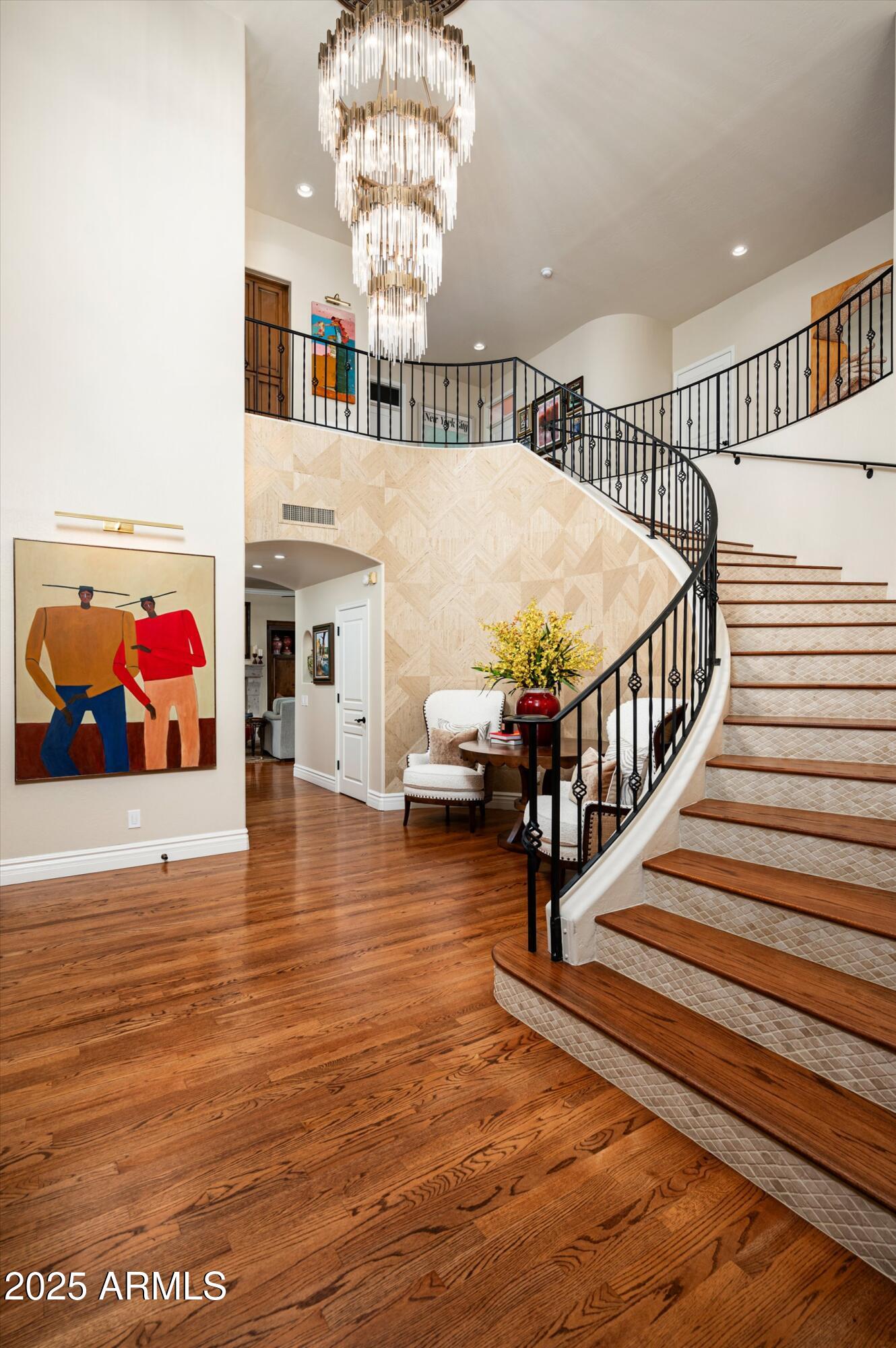 17 W SIERRA VISTA Drive