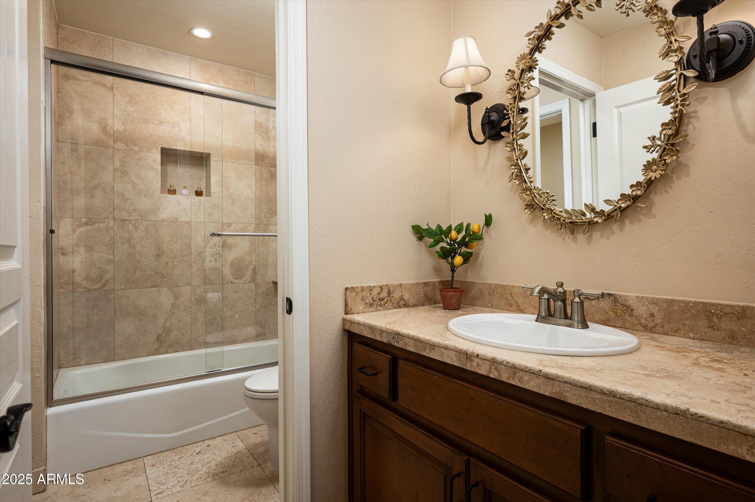 17 W SIERRA VISTA Drive