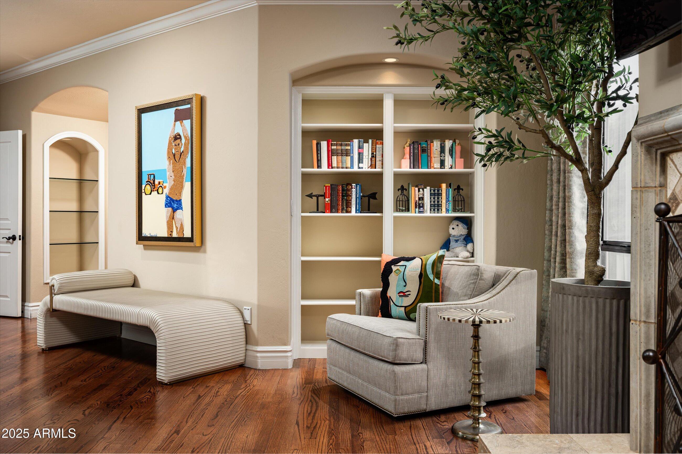 17 W SIERRA VISTA Drive