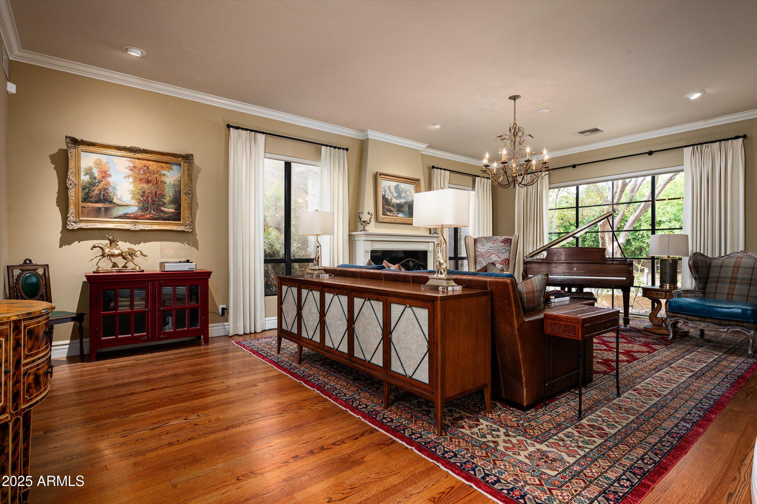 17 W SIERRA VISTA Drive